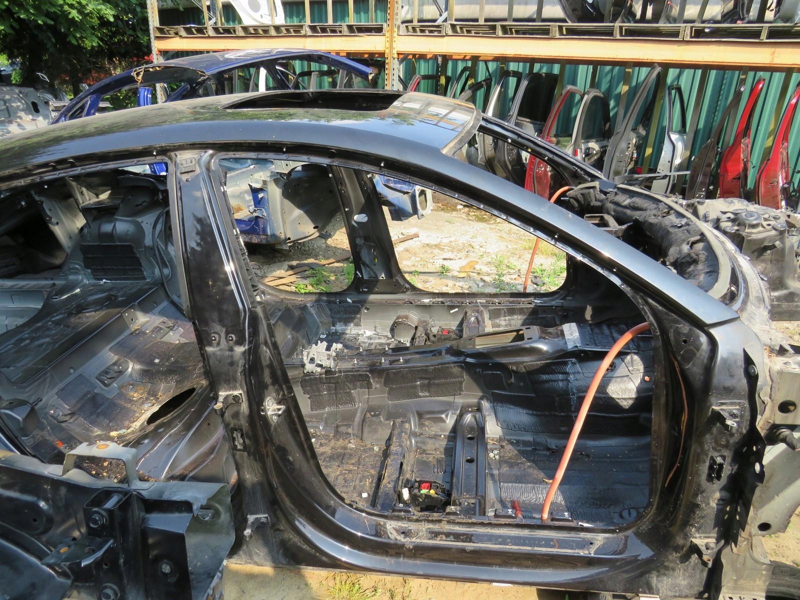 СТІЙКА ПОРІГ ПРАВИЙ AUDI A7g Lz9y