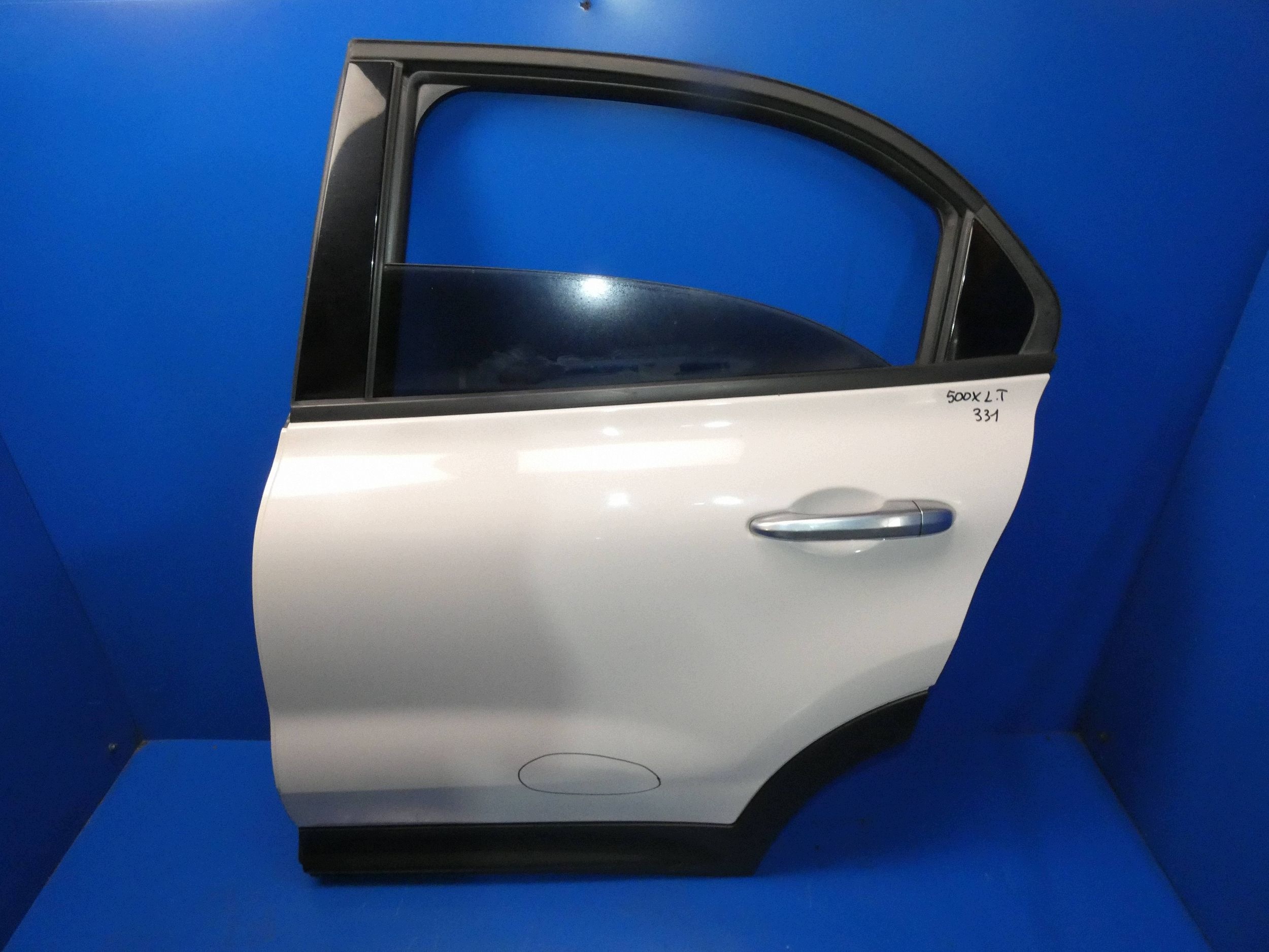 FIAT 500X door left rear part rear. complete colour 331