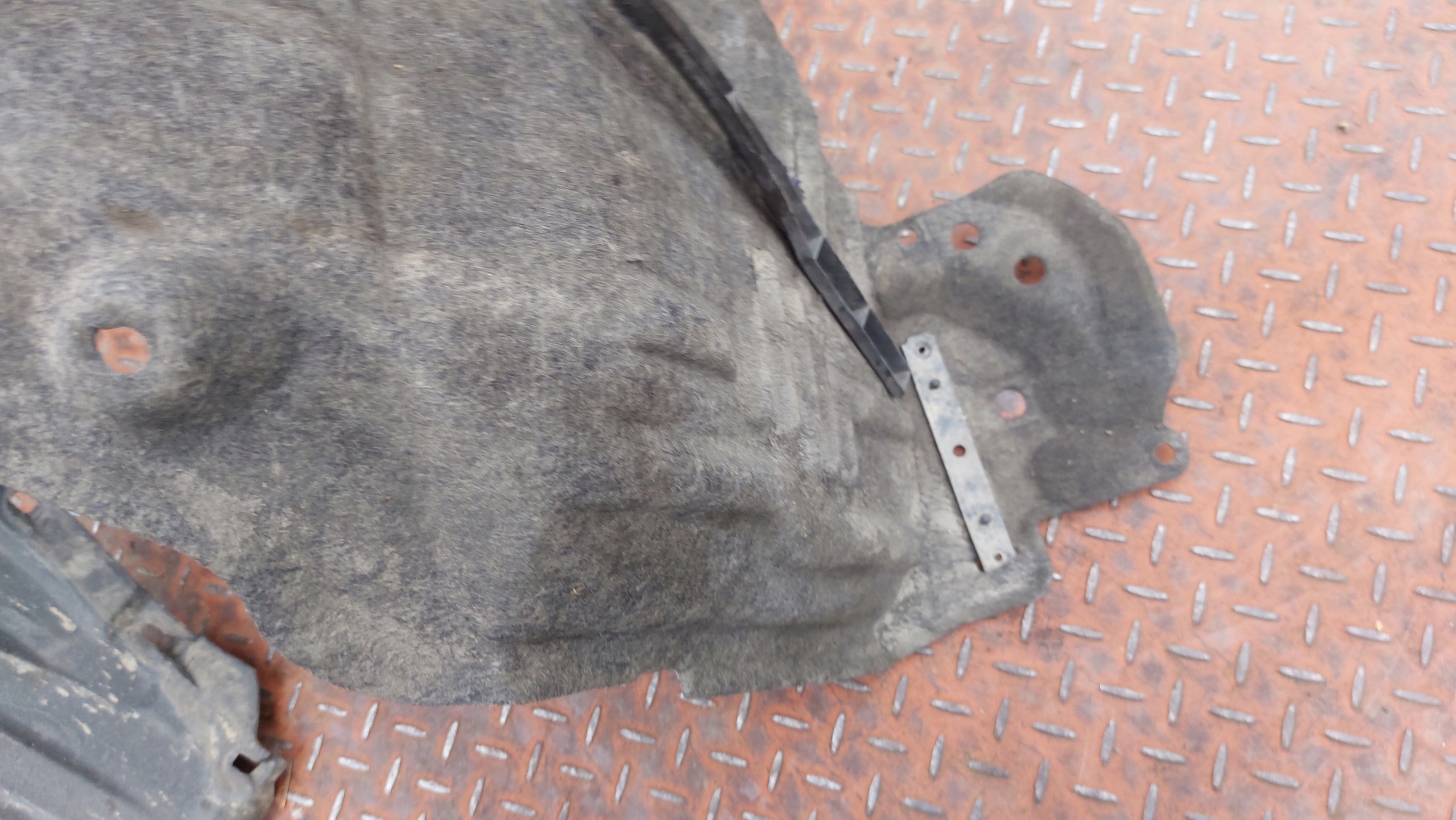 mudguard left front TOYOTA RAV4 IV 15