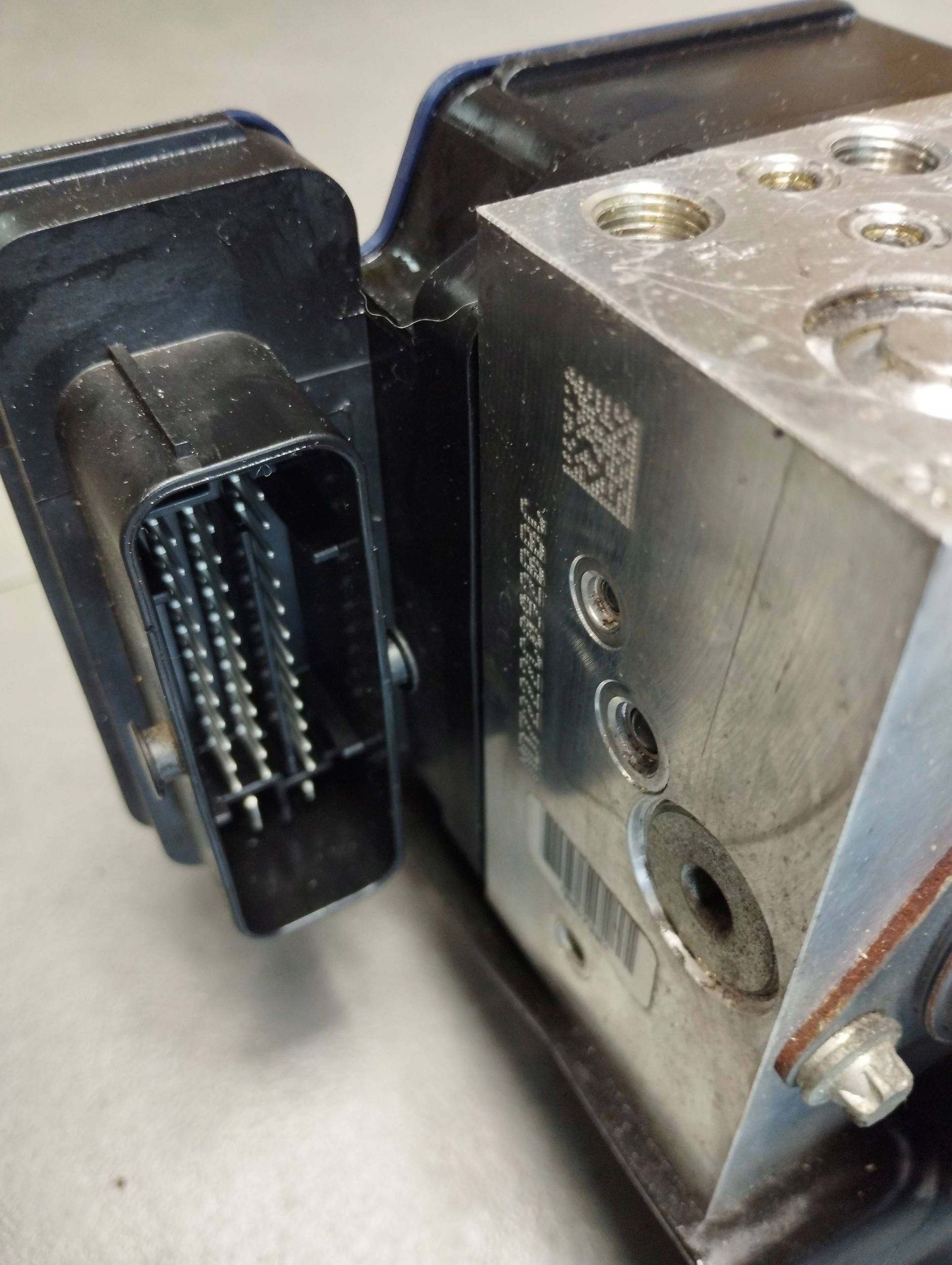 Mercedes-Benz GLE W166 pump control unit ABS A1664310700