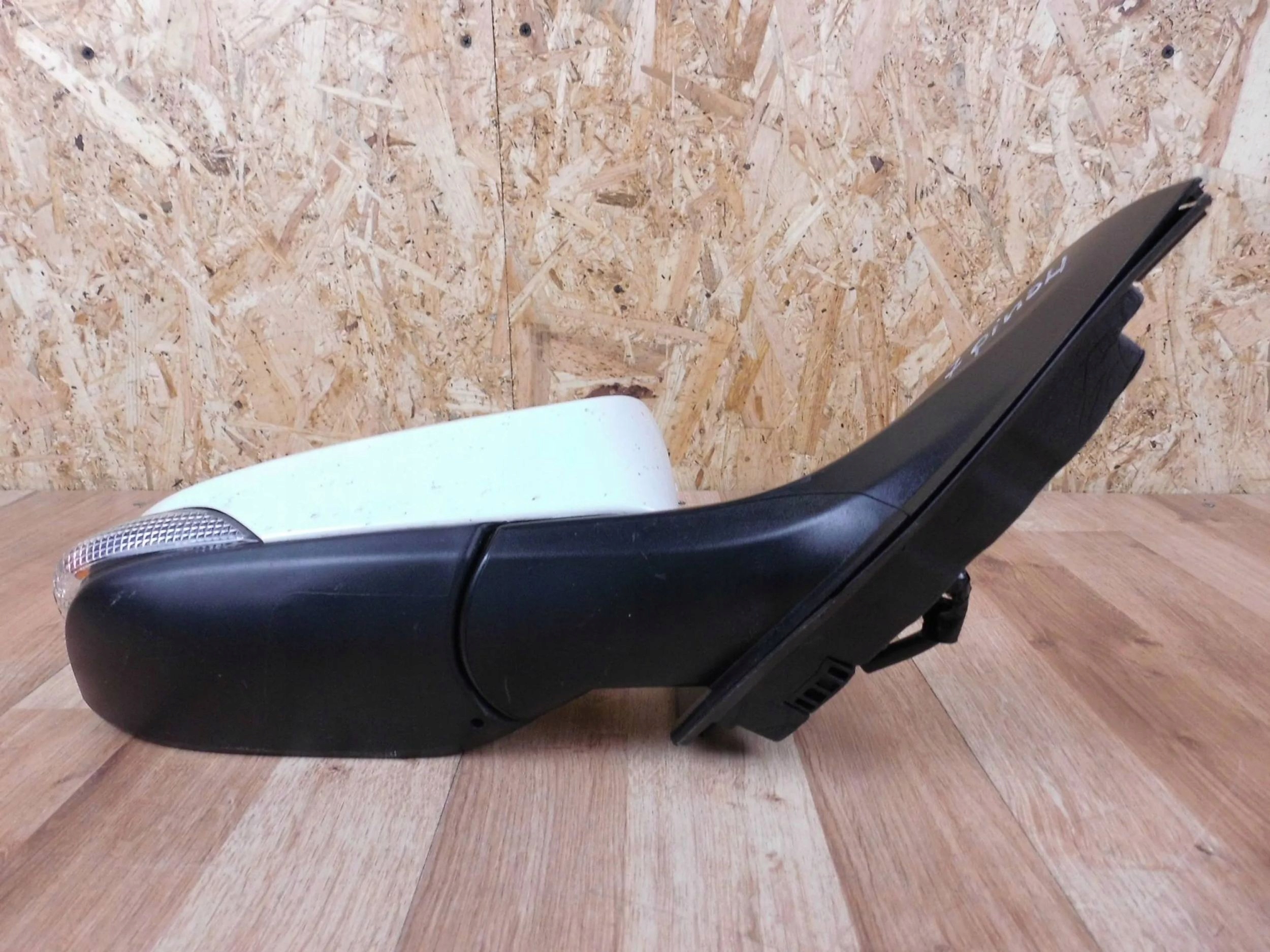 Toyota C-HR CHR mirror right 7-PIN - 048540