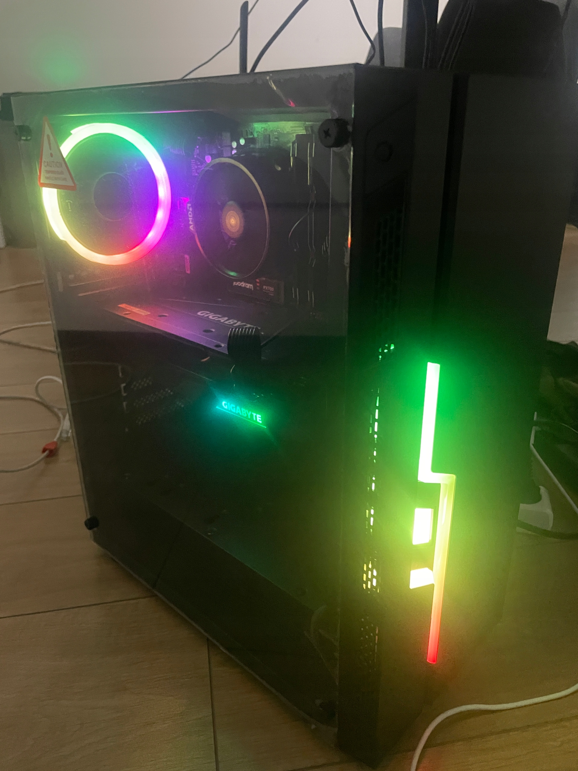 Komputer GAMINGOWY - RYZEN 5, RX 6800XT, 16GB, 1TB SSD RGB Marka bez marki