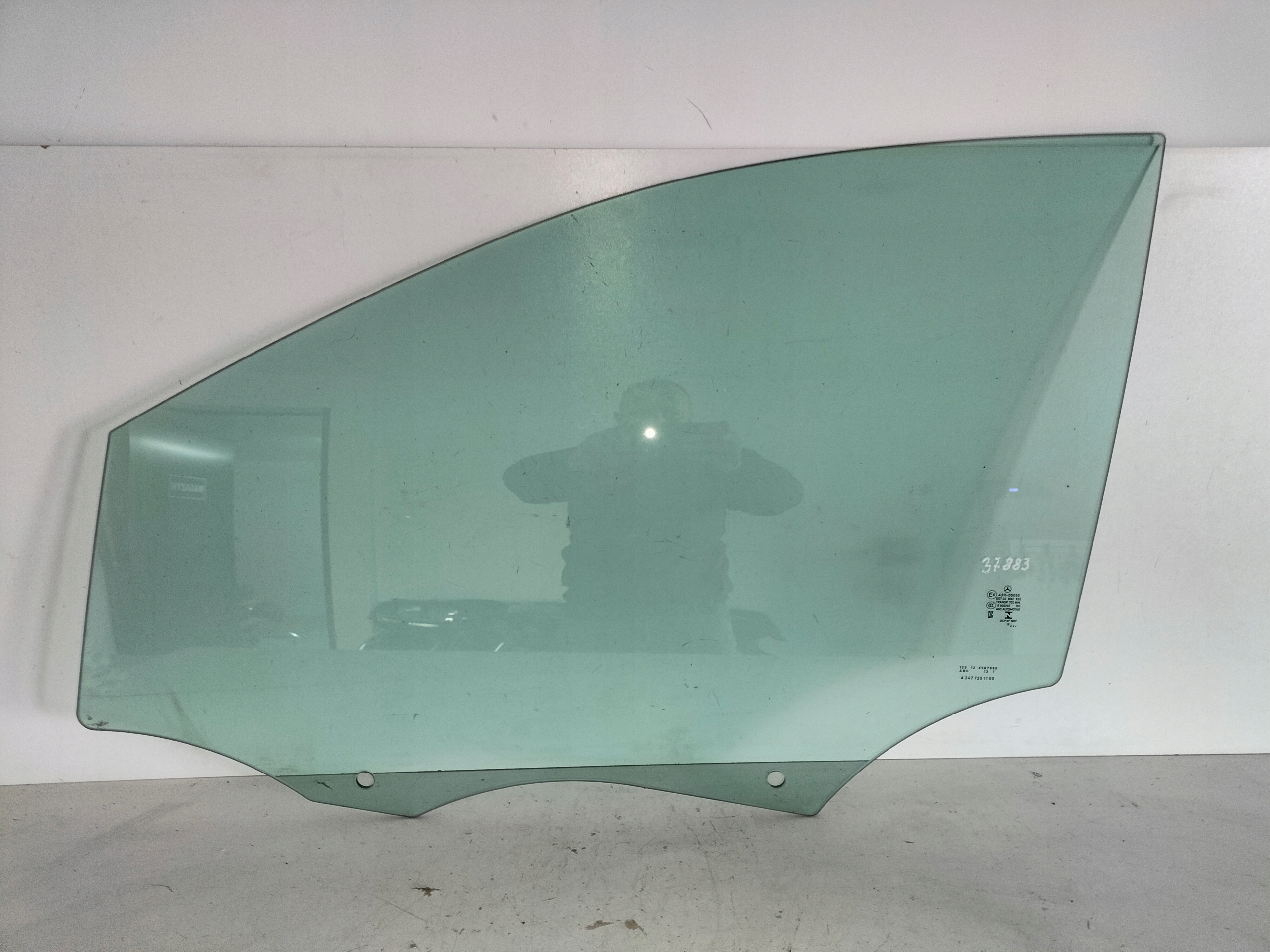 window door front left MERCEDES B KLASA W247 19