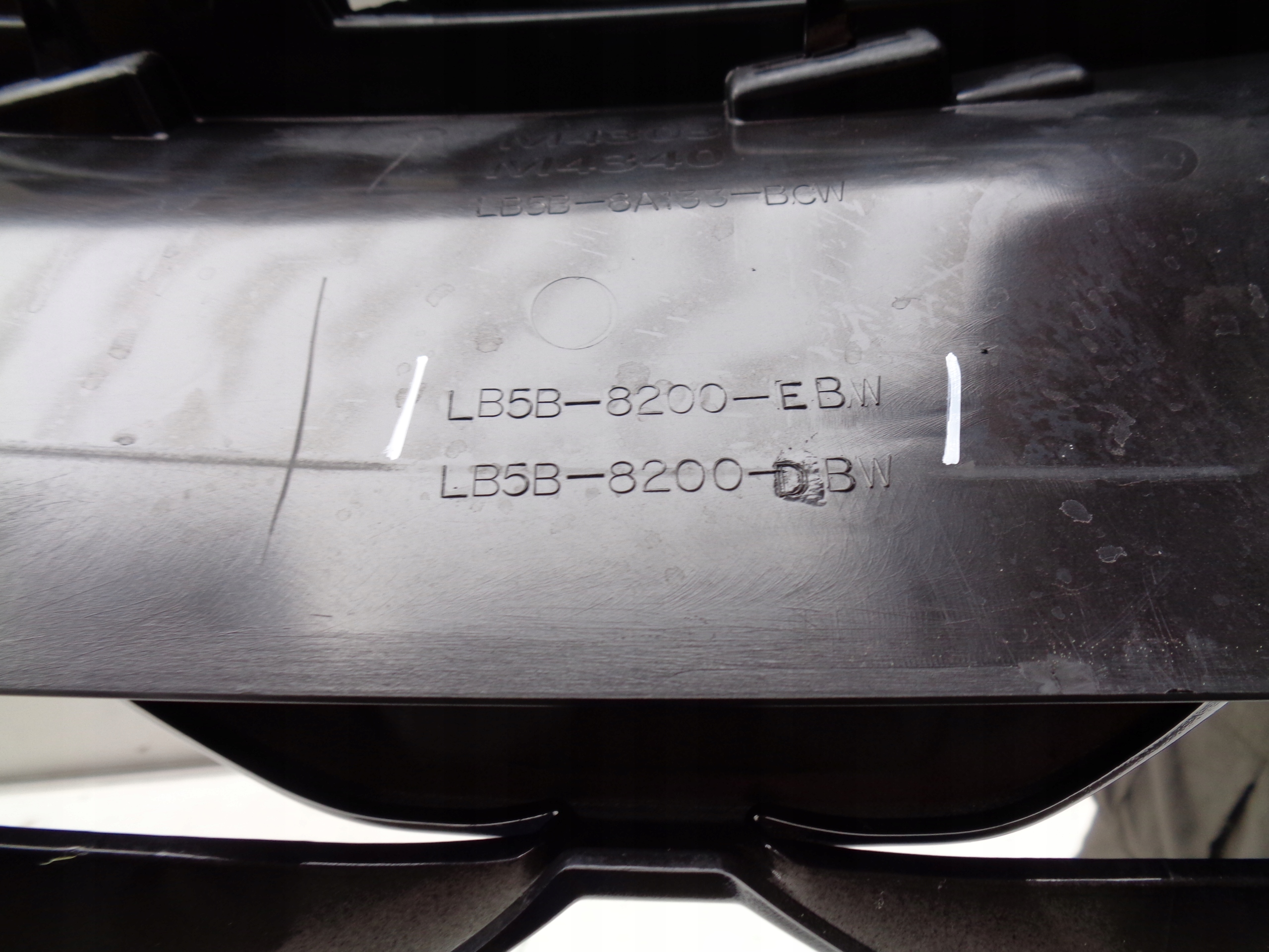 ATRAPA GRILL FORD EXPLORER 20- ST-LINE Kolor do lakierowania