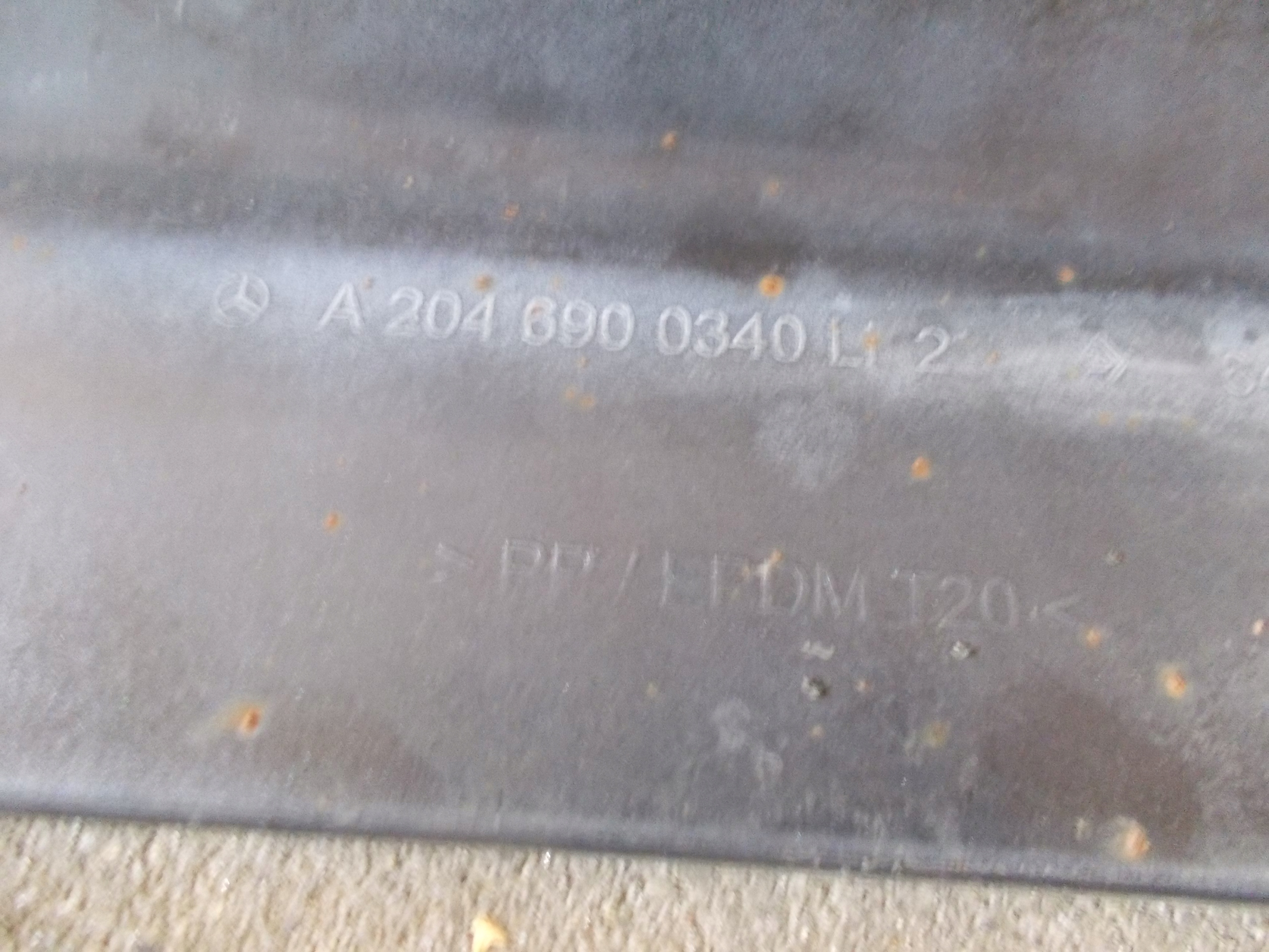 MERCEDES W204 2.2 CDI 11R moulding threshold left A2046900340