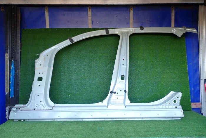 MERCEDES W253 253 GLC threshold pillar left side
