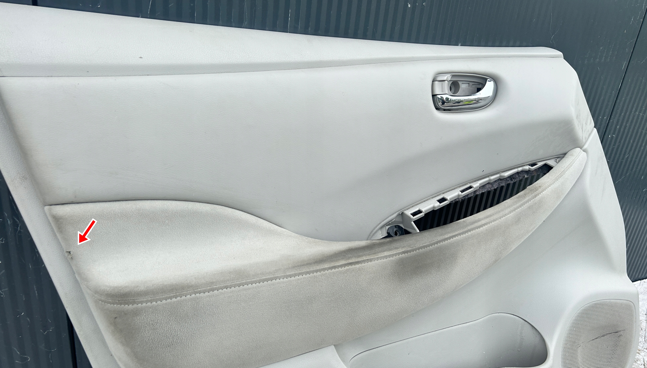 side door left front NISSAN LEAF and ZE0 10- 80923-3NA0A