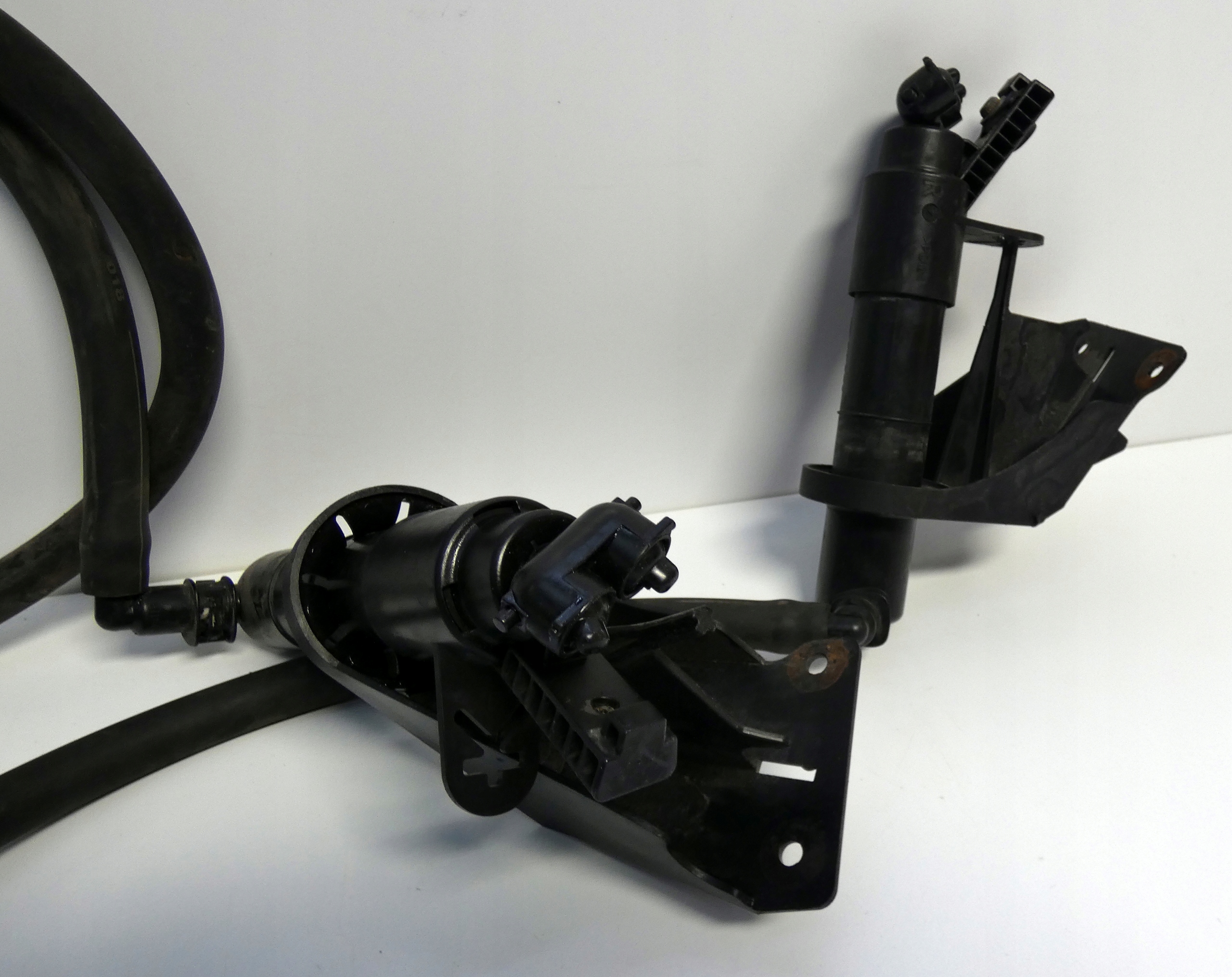 VW POLO SPRYSKIWACZE LAMP WAZ SPRYSK Part number 6Q0955970D
