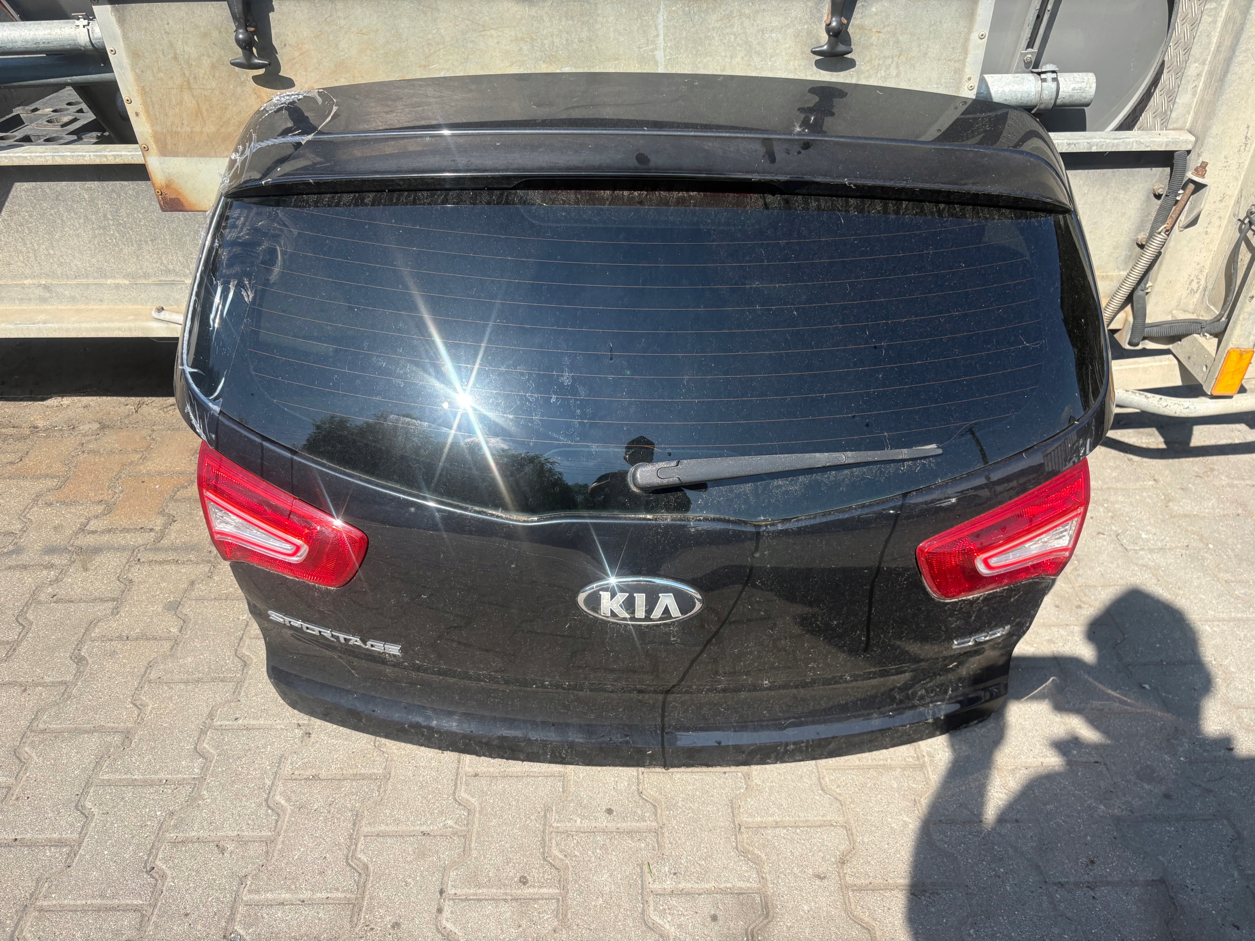 KIA SPORTAGE III 10-15 TYLNA KLAPA TYŁ 1K KOMPLETNA