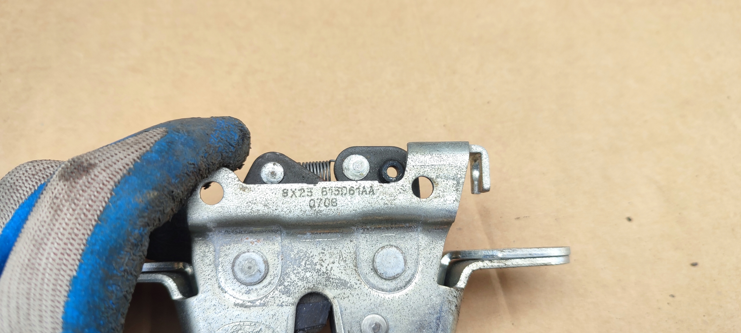 Schloß hinten kanapy Jaguar XF X250 8X23615D61AA