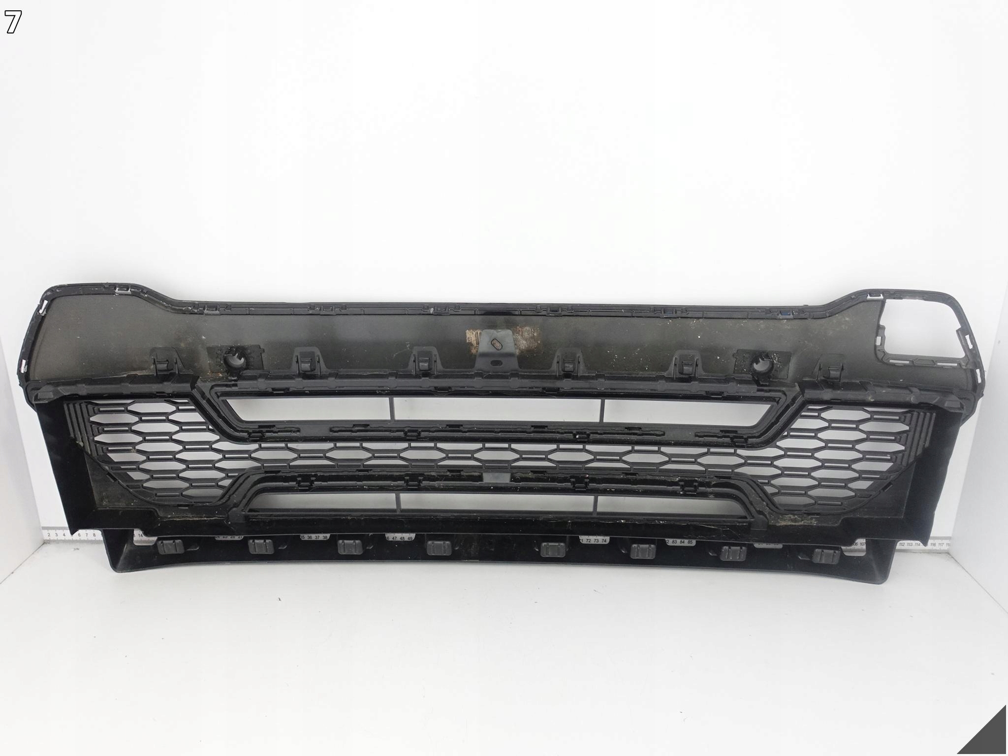 BMW X1 U11 m-packet 22- lower grid grille W bumper front below PDC