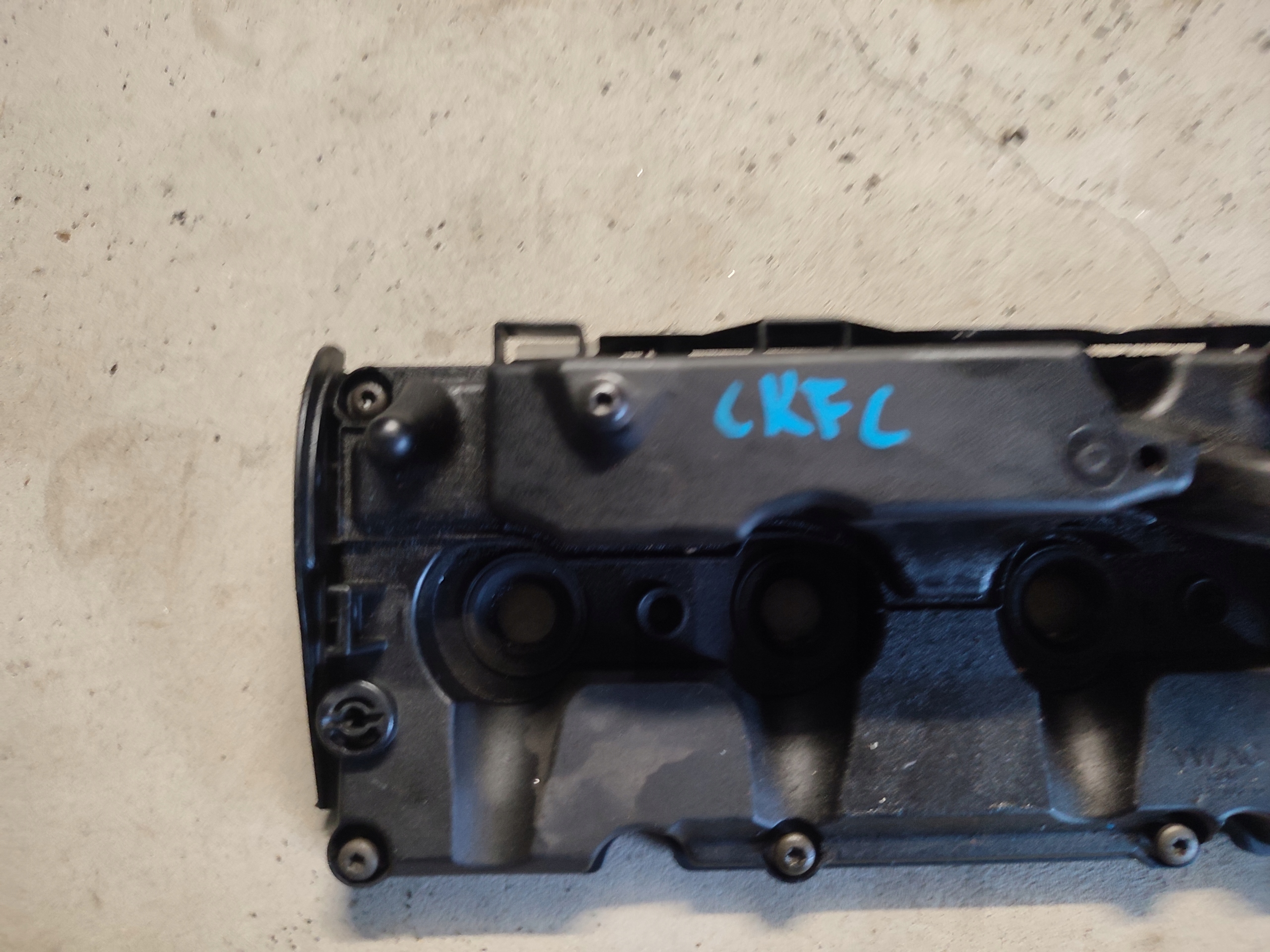 VW AUDI 1.6 2.0 TDI Abdeckung der Ventile 03L103469S