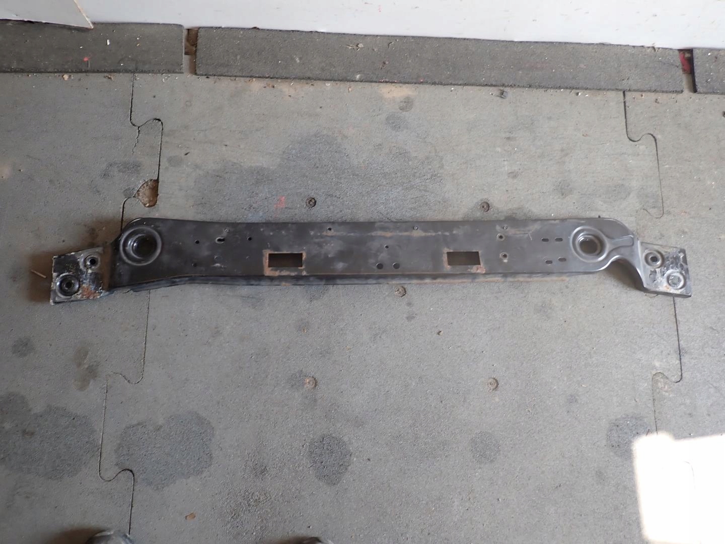 Traversa inferiore supporto radiatore FORD TRANSIT MK8 2013- GK21-8A058-BF