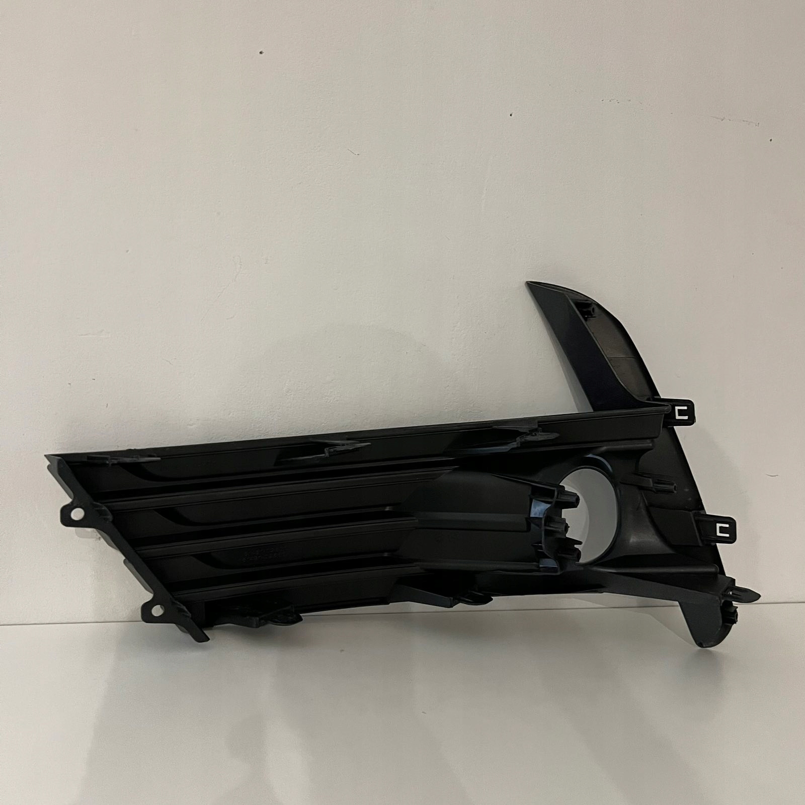 TOYOTA COROLLA XI LIFT 2016-2019 grid right front 81481-02630