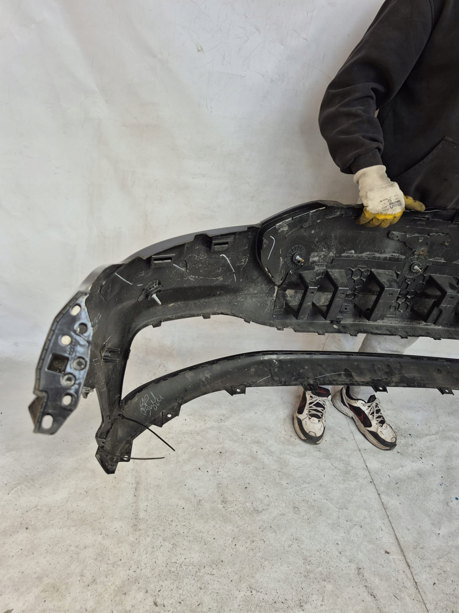 FORD MUSTANG MACH-E 20- Paraurti Anteriore Anteriore PDC