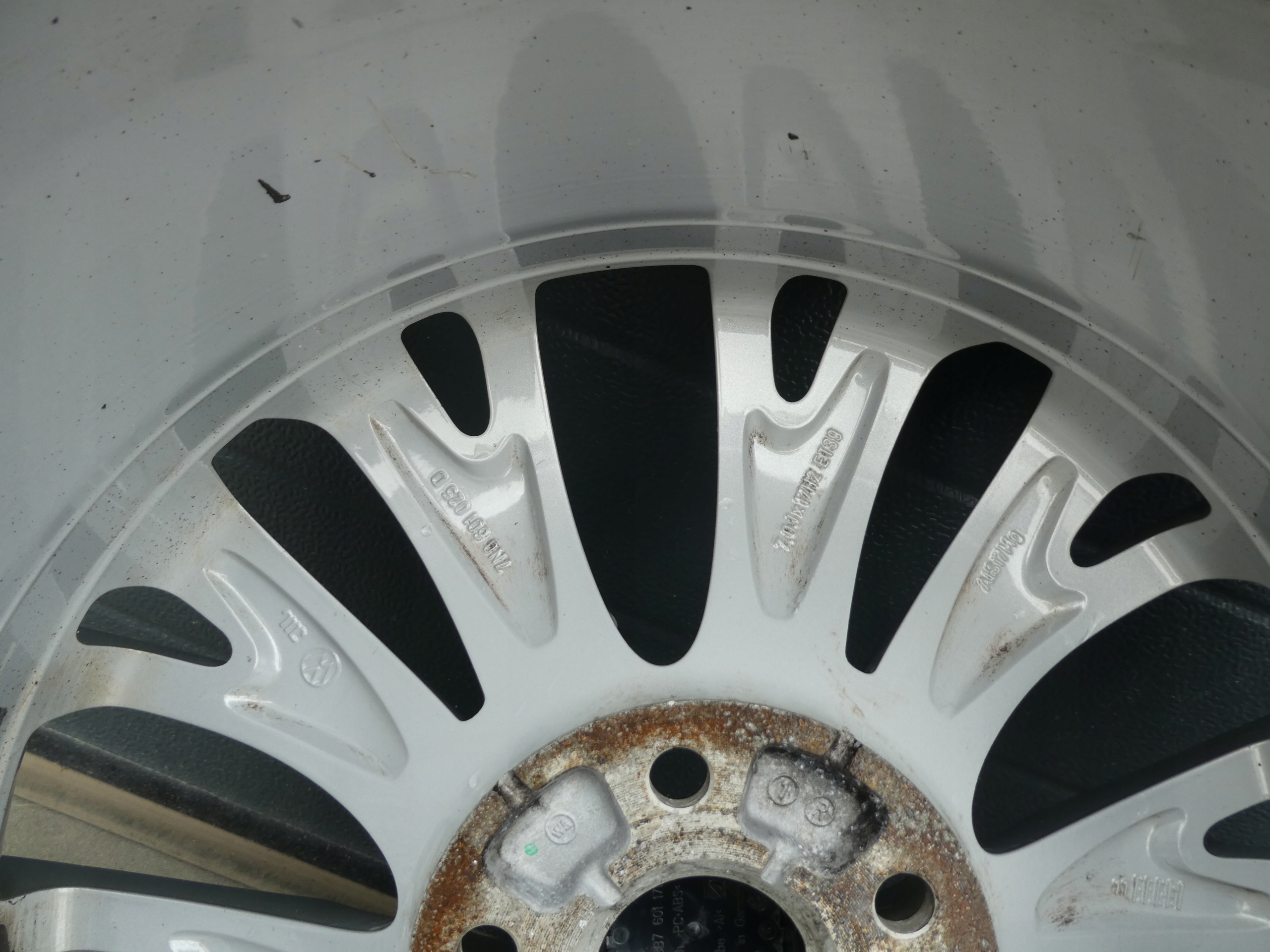 4X wheels discs tyres VW 7N0601025D 2023R