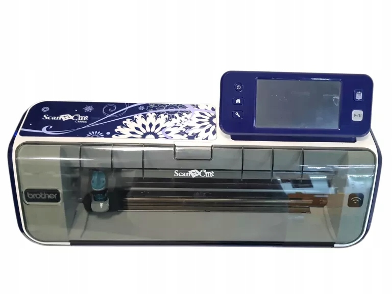 PLOTER TNĄCY BROTHER SCANNCUT CM900