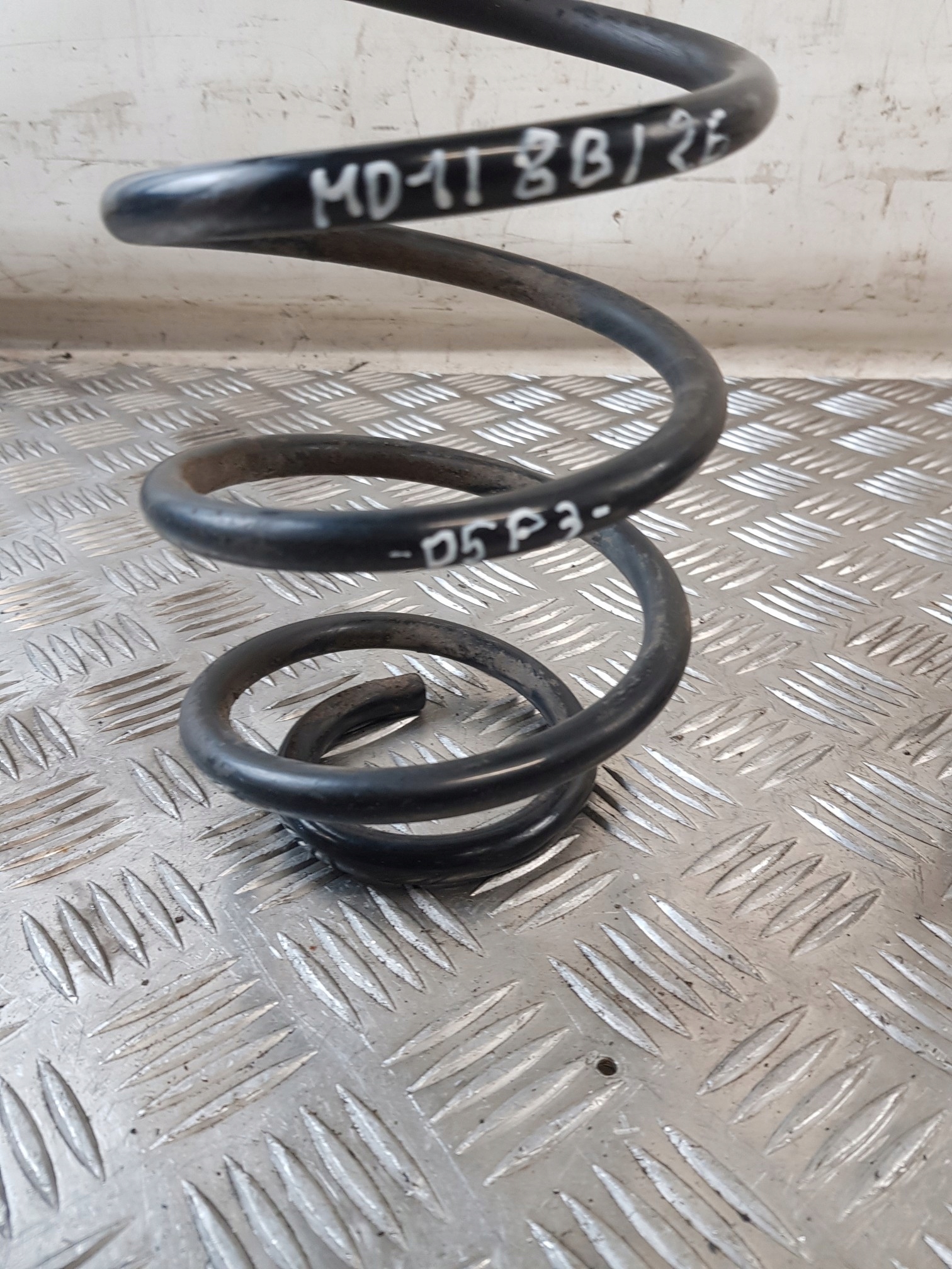 molle Della sospensione posteriore 2 SZTUKI TOYOTA YARIS e