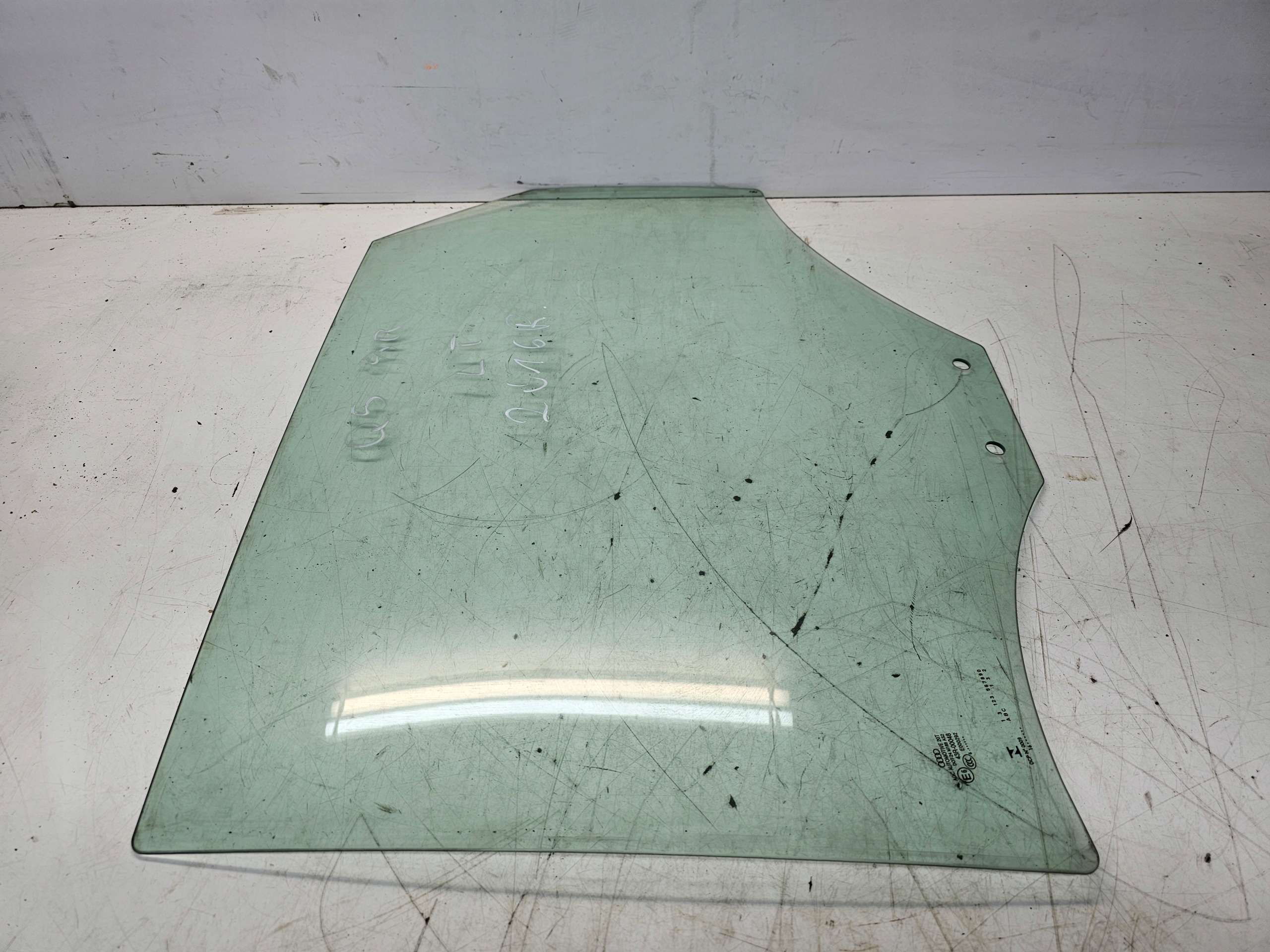 window side door left rear part AUDI Q5 8R 2016R