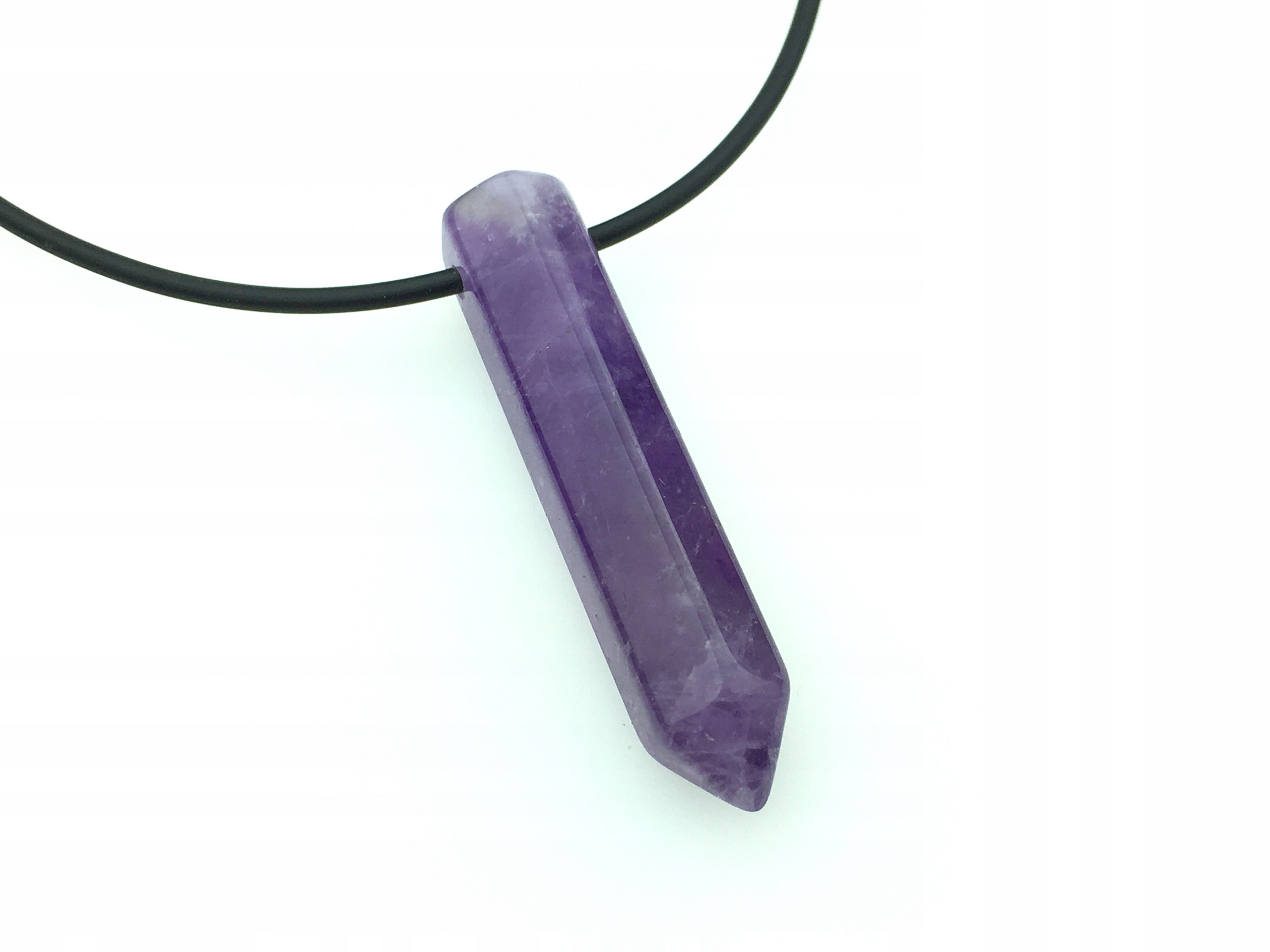 

wisiorek talizman amulet szpic z kamieniem ametyst