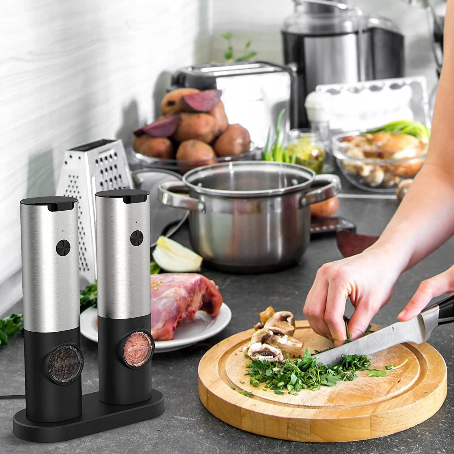 ELEKTRYCZNY MŁYNEK DO SOLI I PIEPRZU, ŁADOWANY PRZEZ USB, ZE ŚWIATŁEM LED Waga produktu 0.81 kg