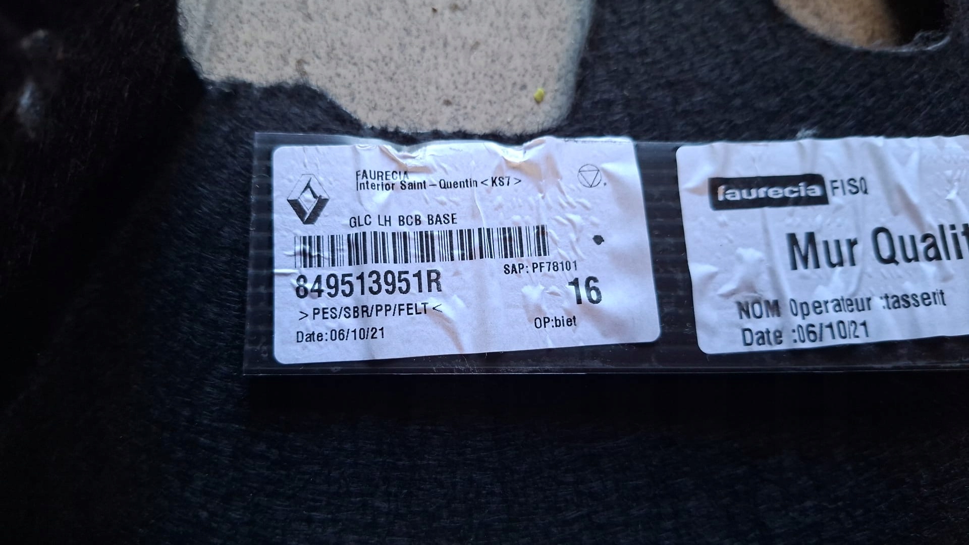 boot upholstery rear part side left Renault Megane V E-Tech 849513951R
