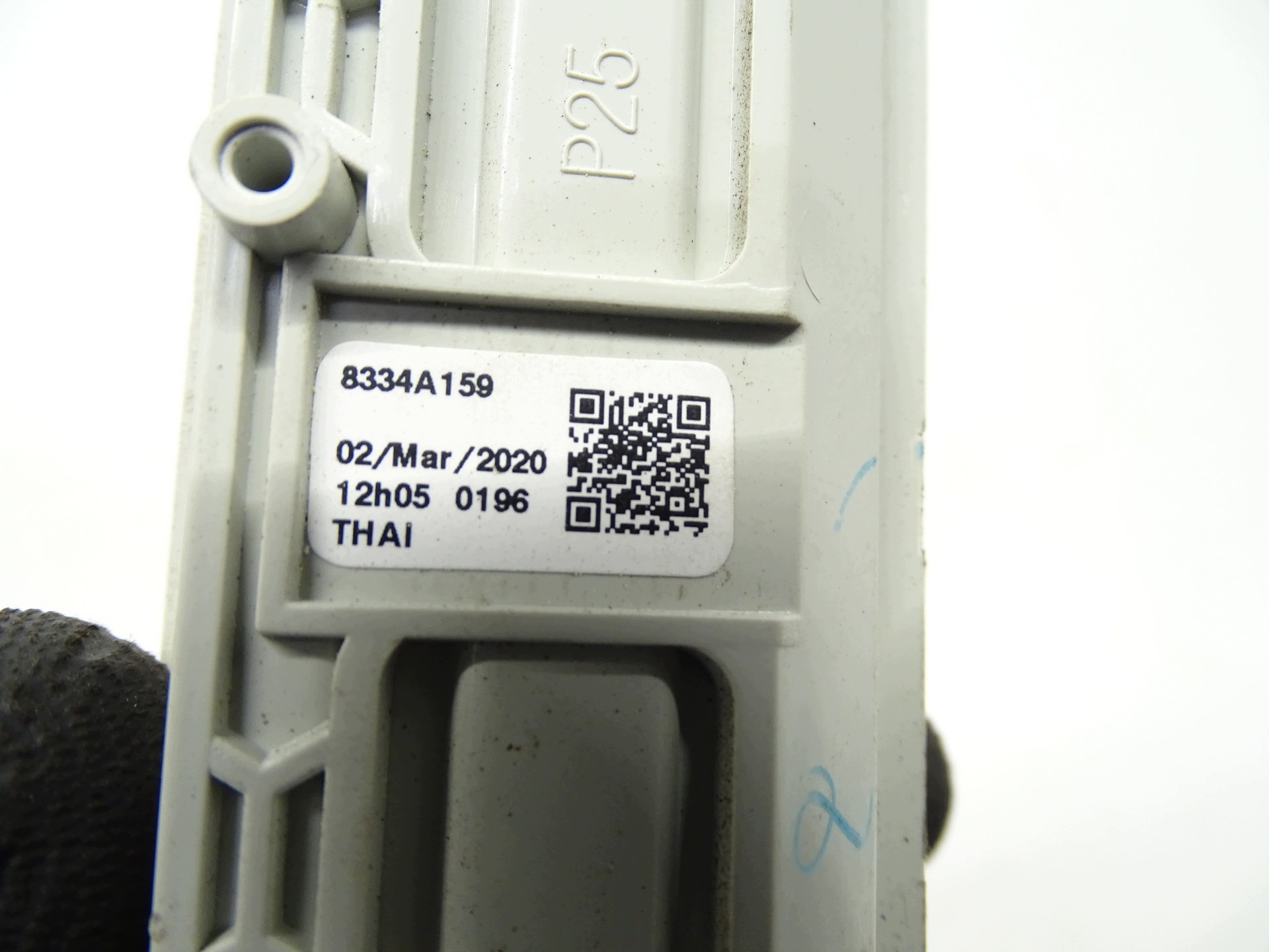 TRZECIE light STOP LED MITSUBISHI L200 8334A159