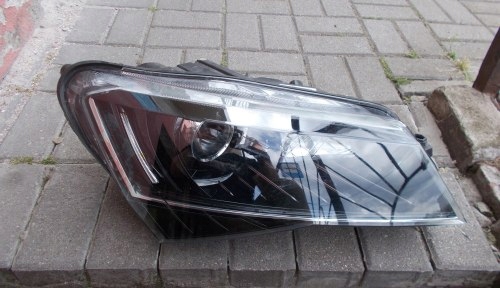 Lampa Prawa Xenon LED Skoda Superb III 3V1941016B