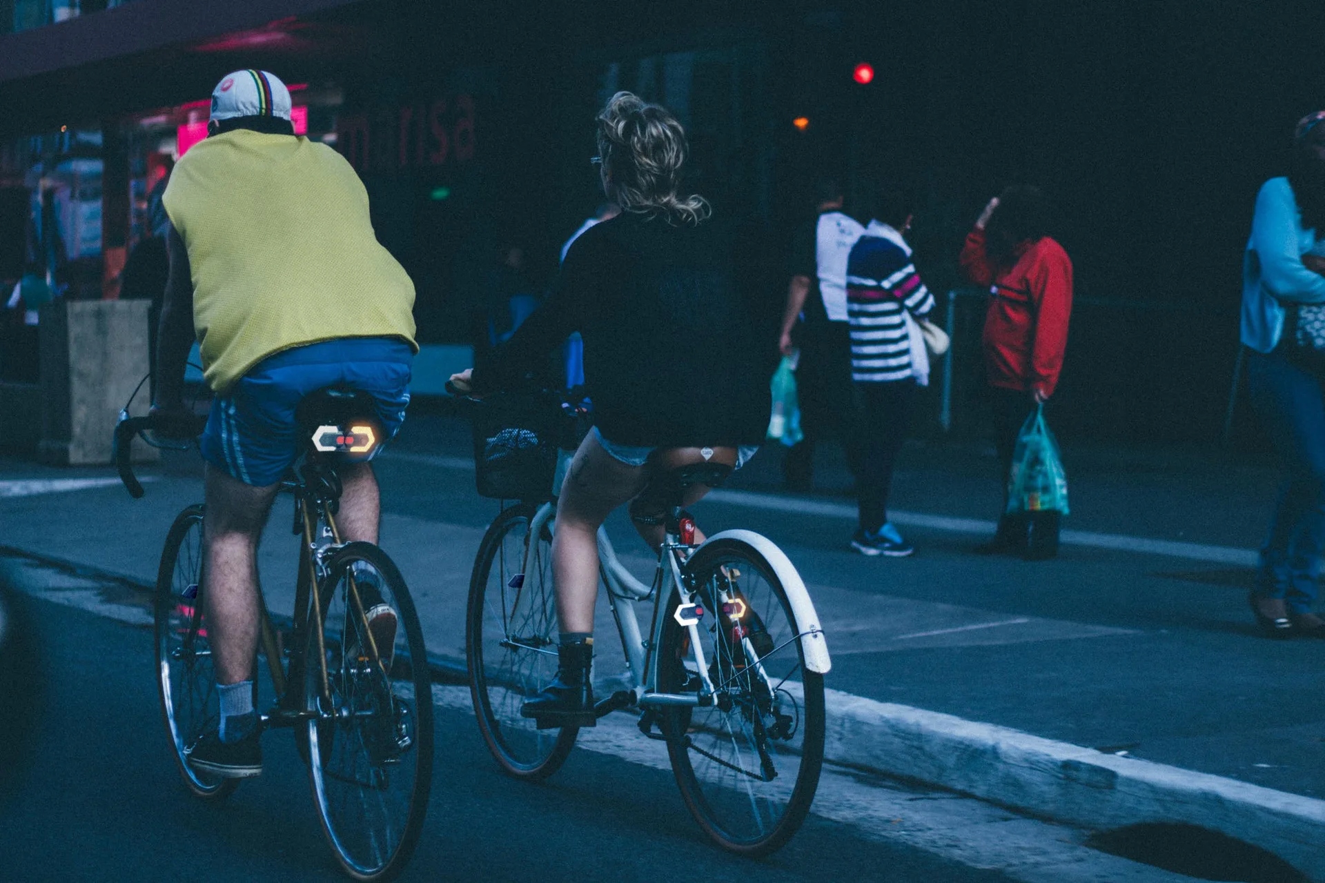 KIERUNKOWSKAZY LED 4 SZT LAMPKI TYŁ PRZÓD HULAJNOGI ROWEROWE BEZPRZWODOWE — 28
