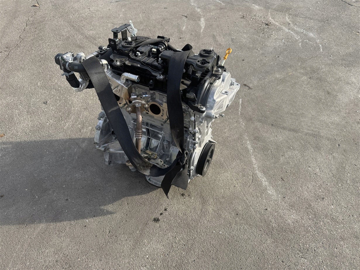 Двигатель H4MC632 renault ARKANA 1.6 E-TECH 19-25R 2024 год