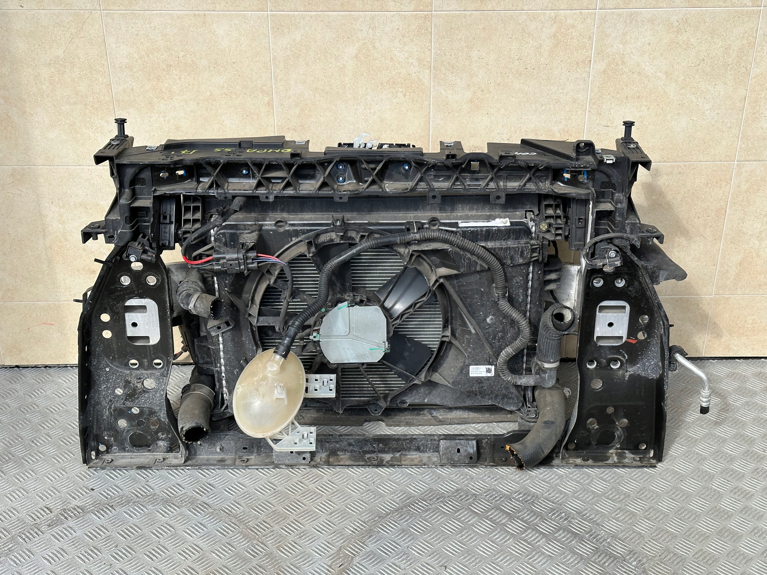 PAS PRZEDNI CHŁODNICE JEEP COMPASS II 1.6 MJ Typ samochodu Samochody osobowe