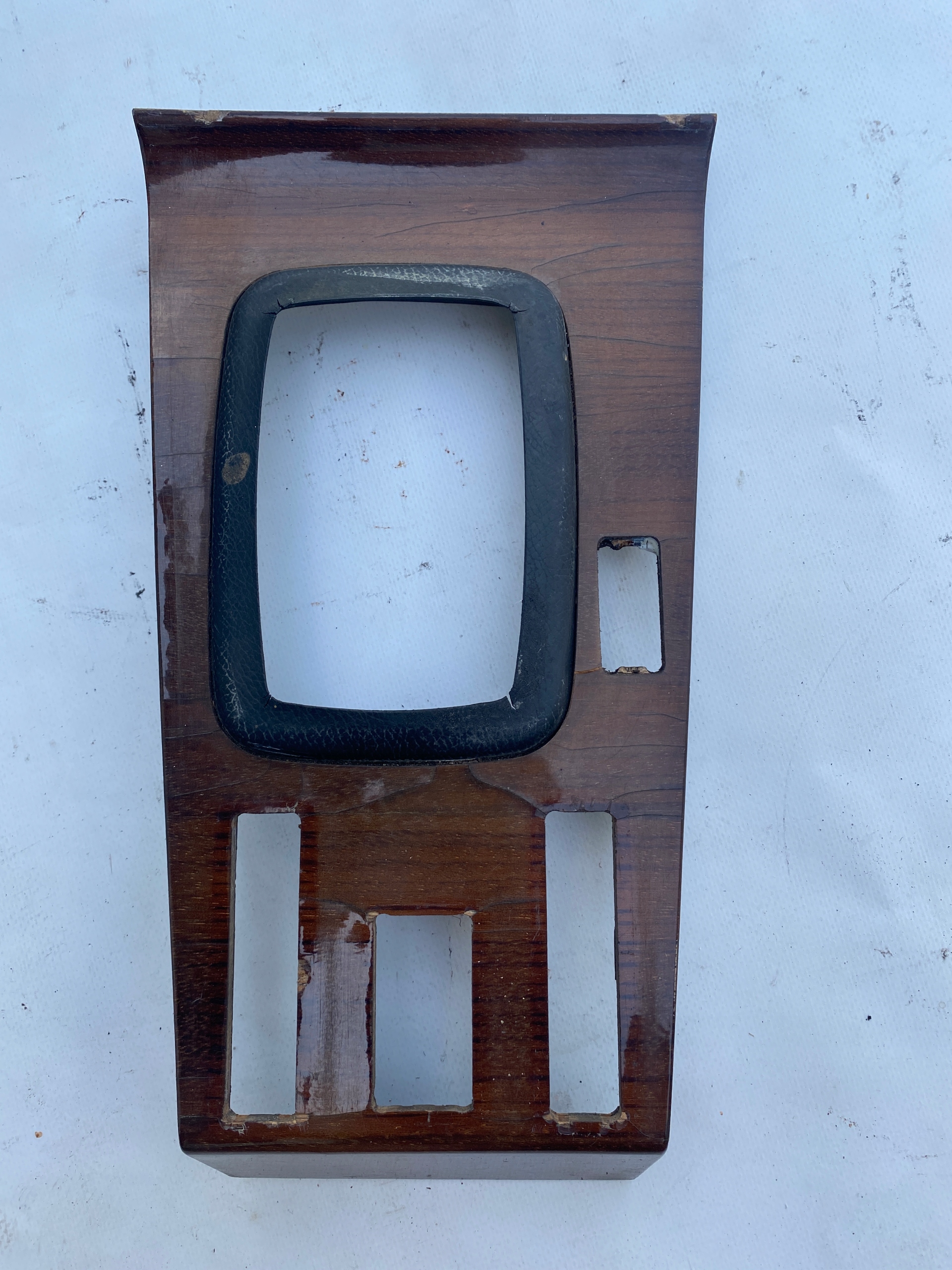 1166830036 - Панель крышка домкрата декор Mercedes W116 SE SEL