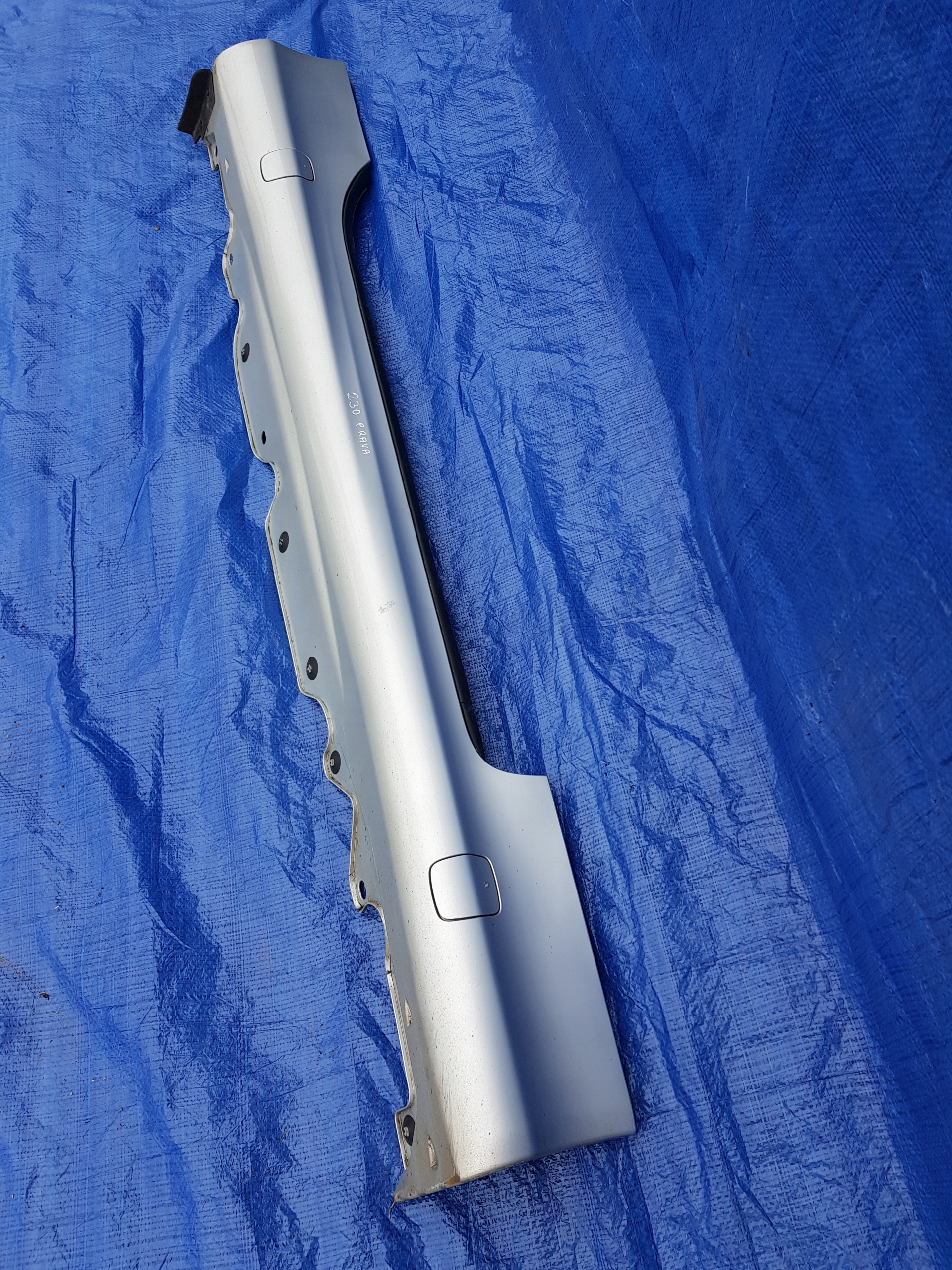 moulding threshold right MERCEDES SL R230 W230 C744