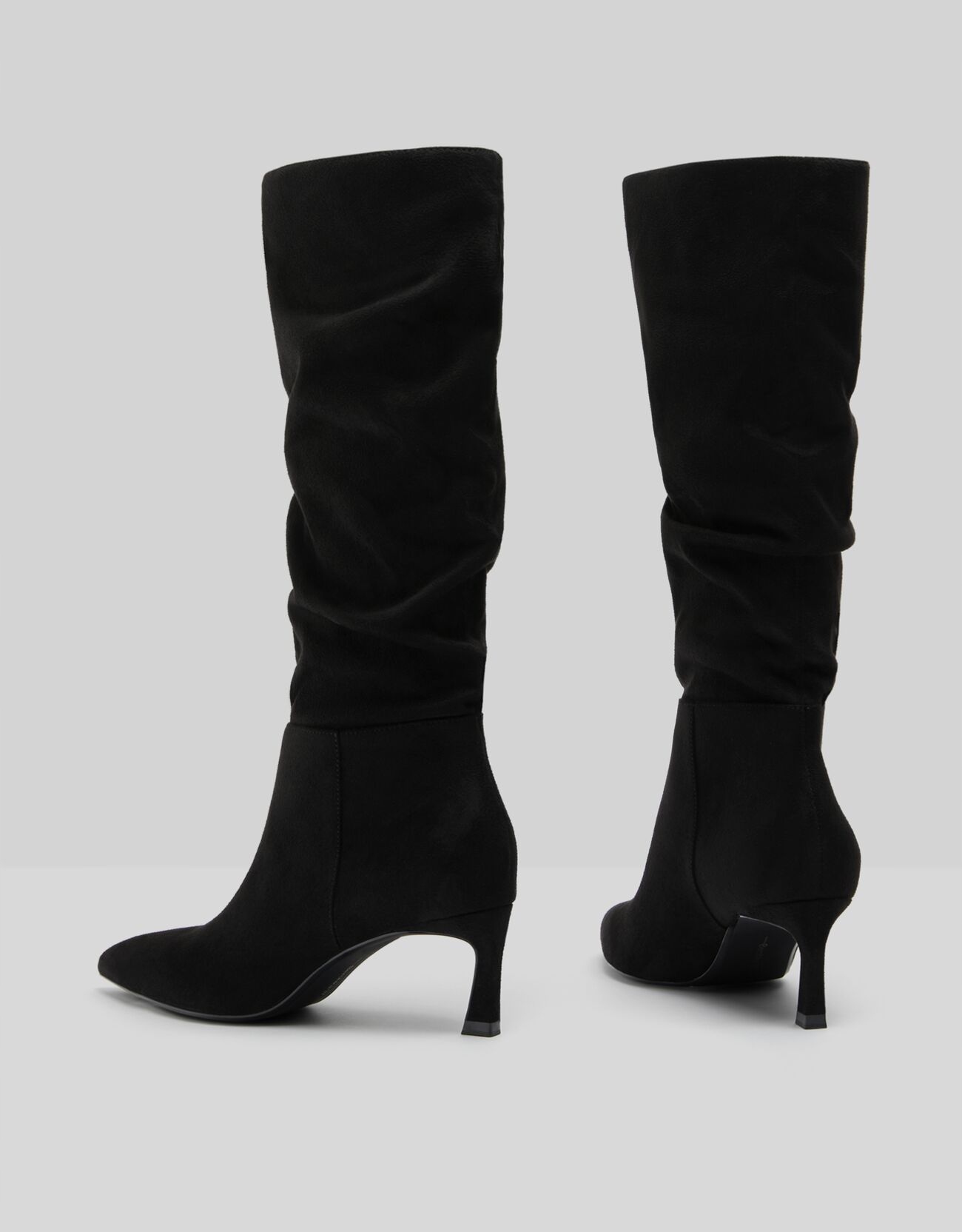 

Bershka_kozaki Zamszowe Na Średnim Obcasie 1011660