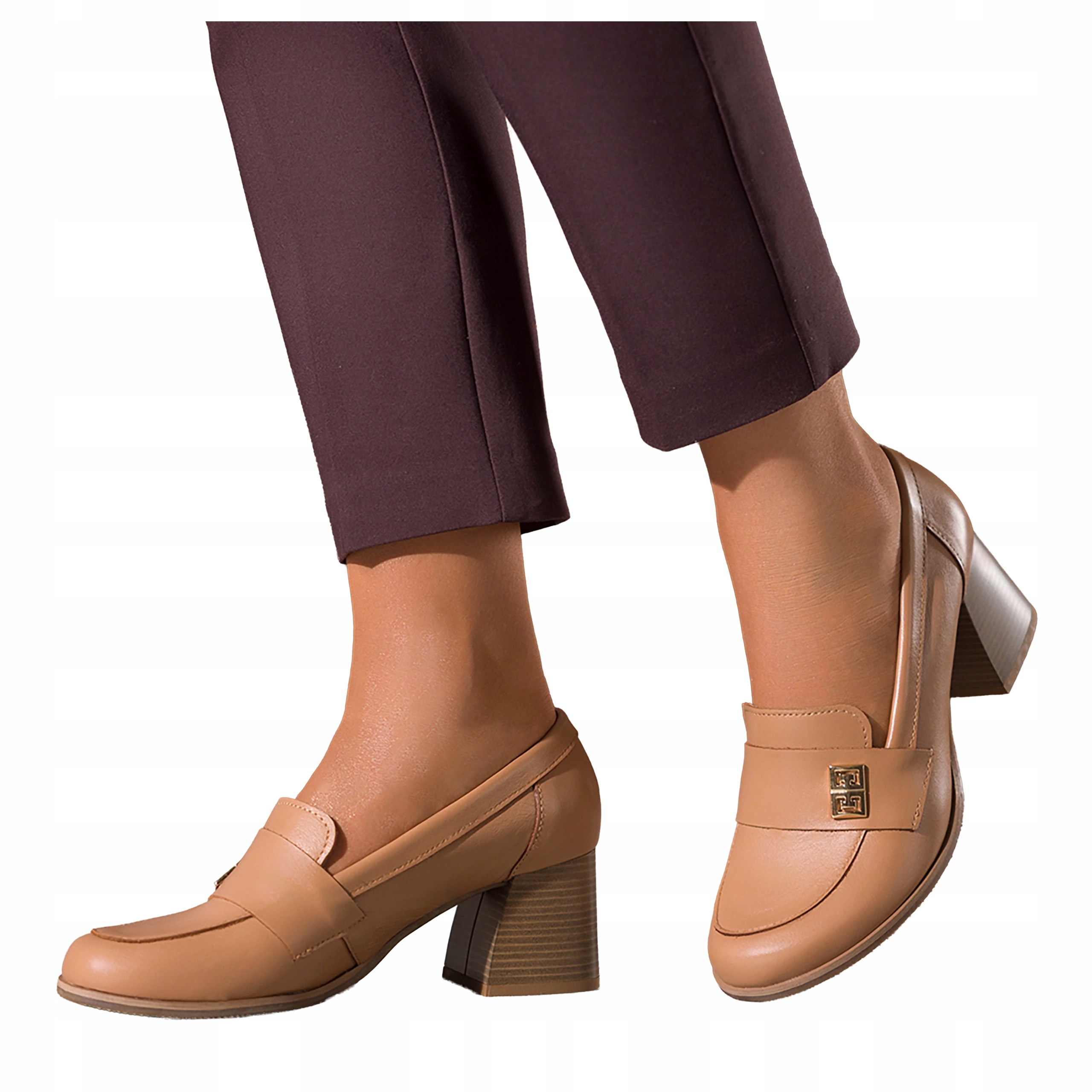 Camelové Mokasíny Dámské Kožené Široké Kostky Zlatá Ozdoba Módní velikost 40