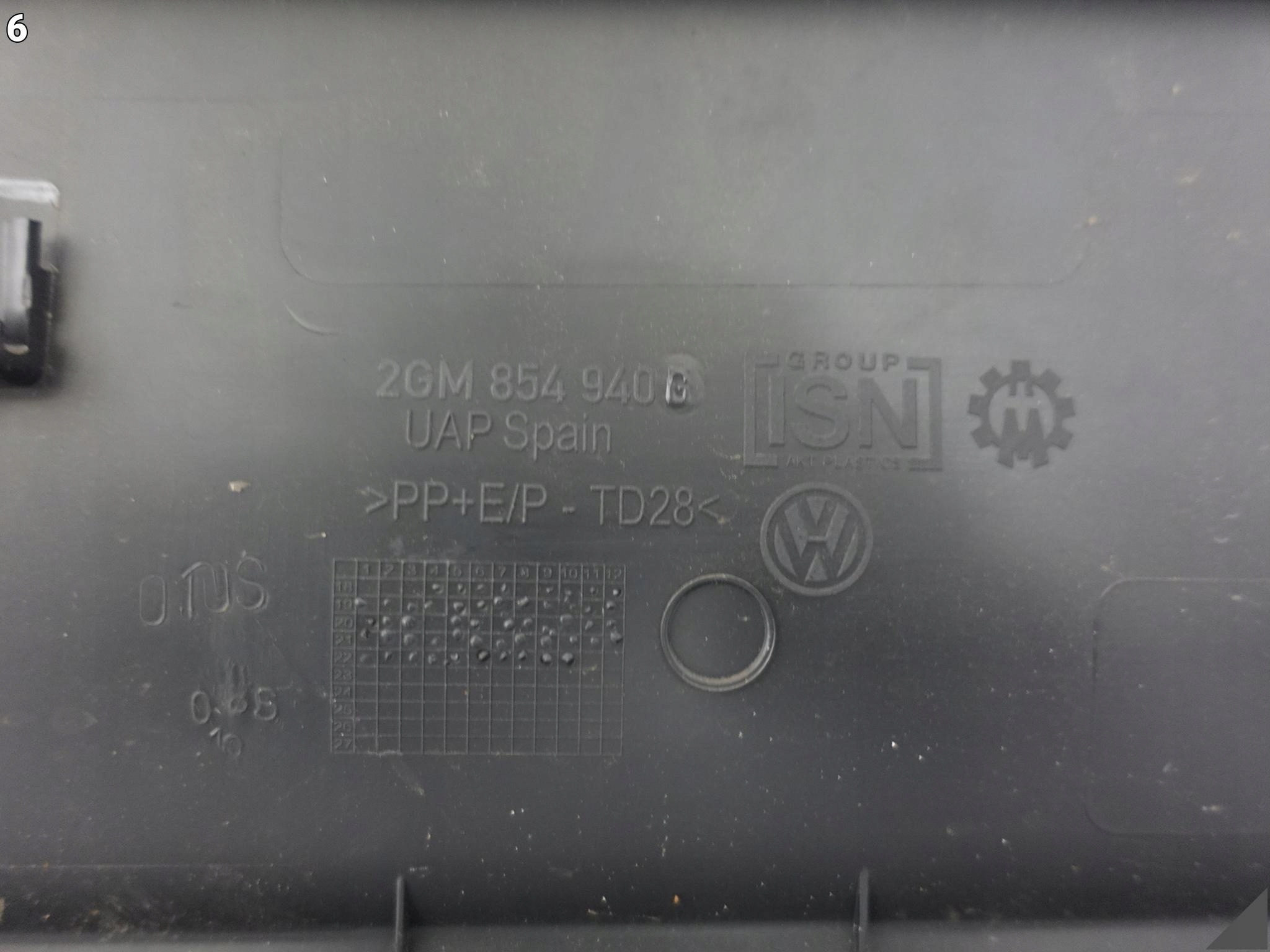 VW T-CROSS 2GM 18-23 moulding cover cap lower door front right