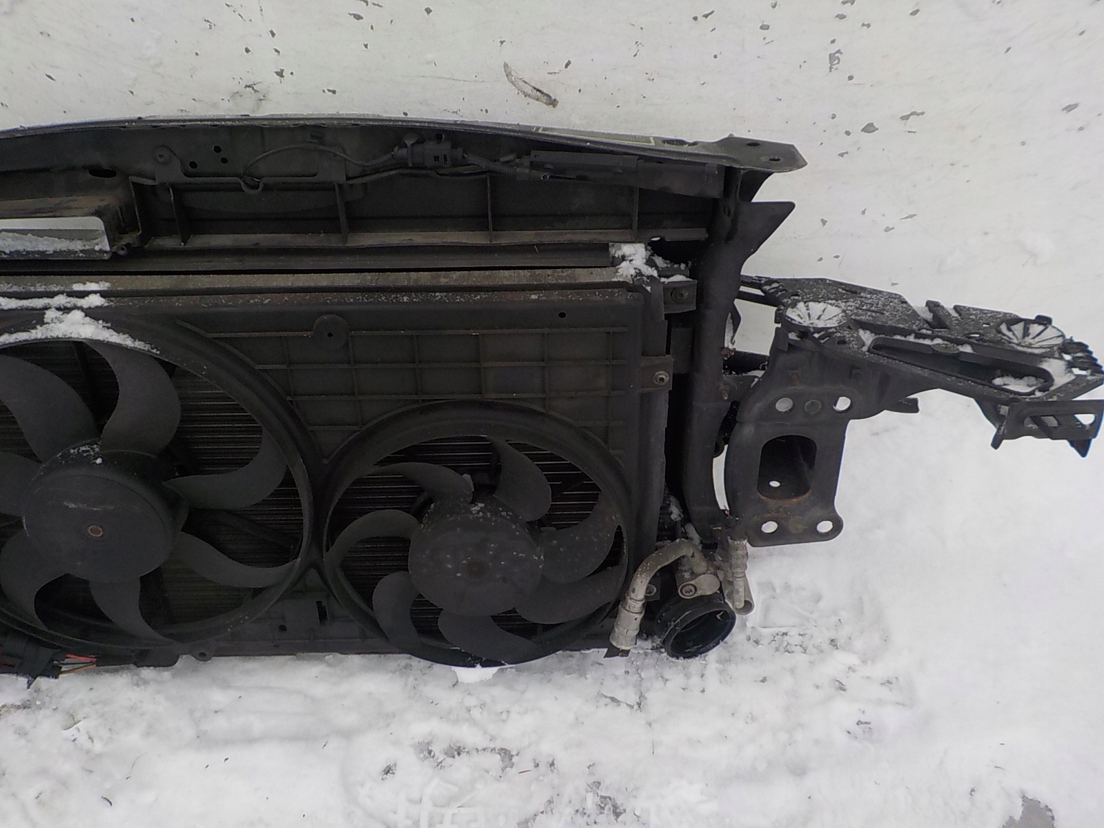 348 SKODA OCTAVIA II 1.9 TDI support panel for radiators sider radiator