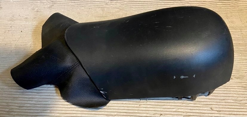 6131 6823468 - Корпус рульової колонки BMW F31