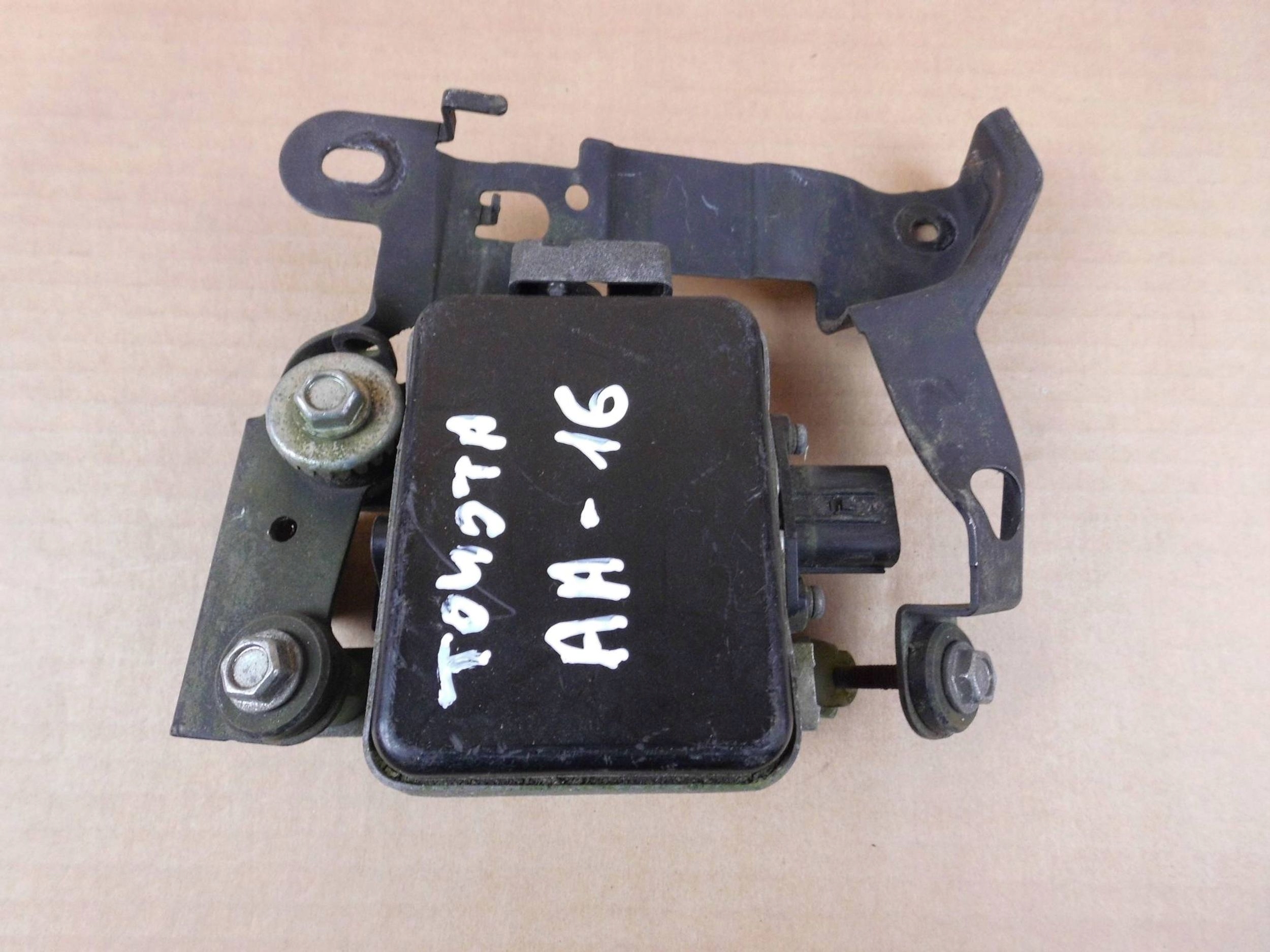 Lexus LS460 LS600H module sensor radar sensor DISTRONIC rear part 882A0-50020