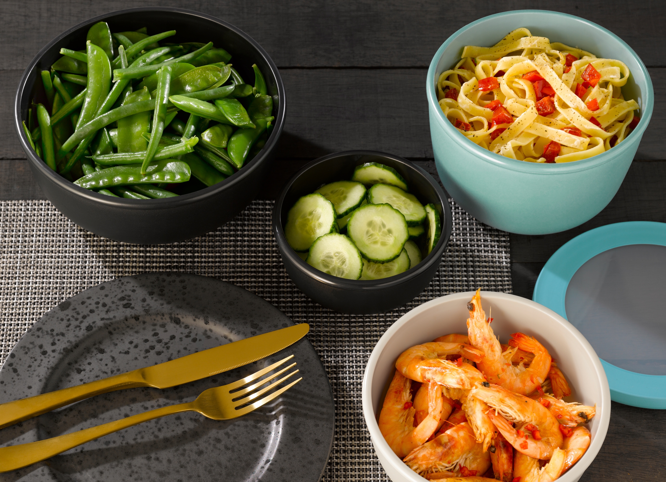 CIRQULA BEZ BPA MISKA POJEMNIK DUŻA NA SAAŁATKI WARZYWA MIĘSO 2 , 25 L Średnica 23.5 cm