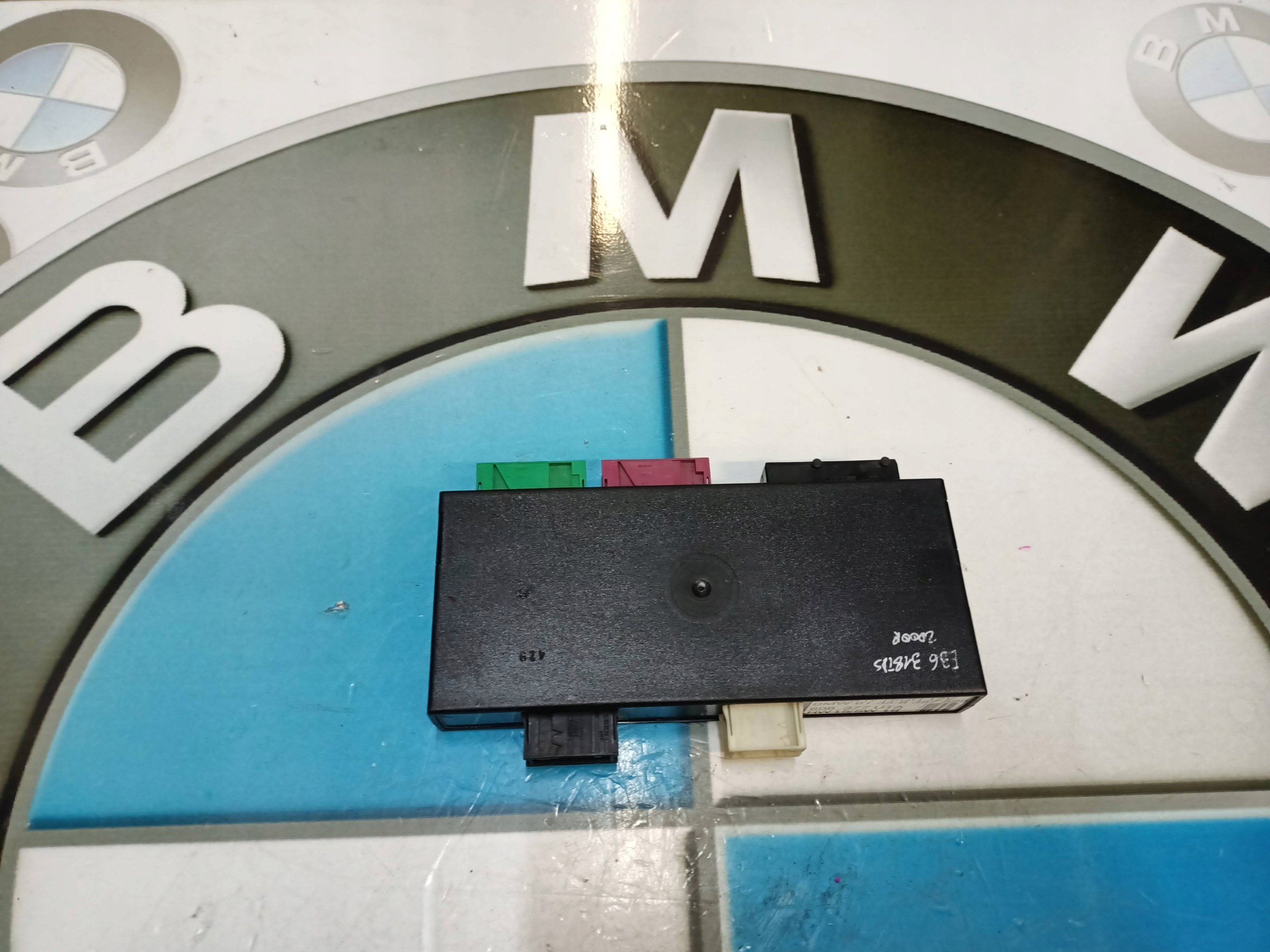 BMW 3 E36 / Z3 E36 - MODUŁ KOMFORTU 8387528