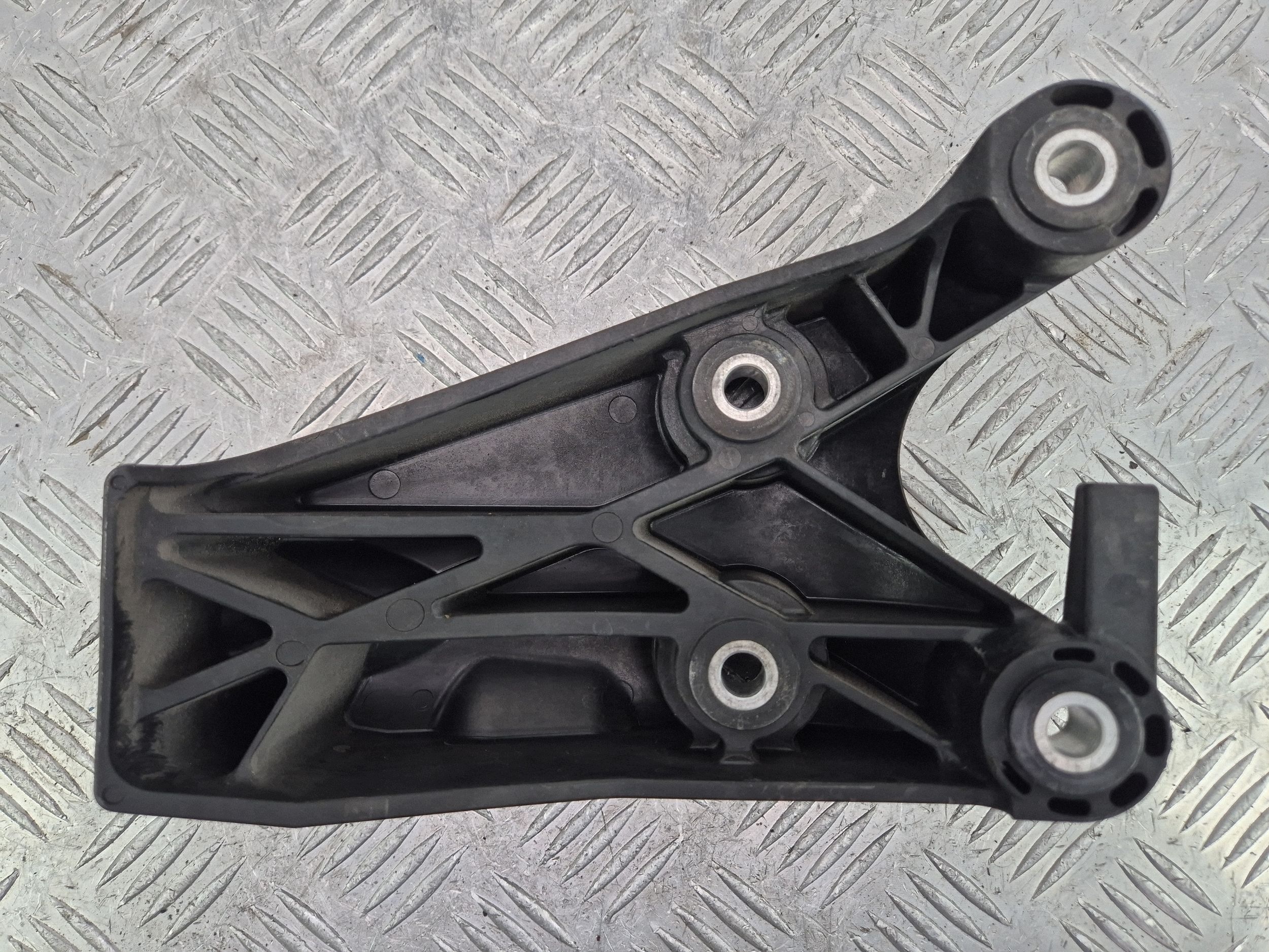 engine mount BMW 4 F36 420i Gran coupe 6860273 N20B20B