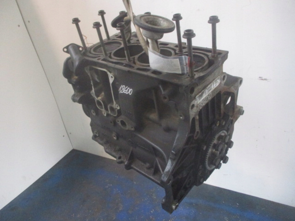 VV GOLF 6 VI DSG 1.4TSi 122KM BLOK SILNIKA SŁUPEK CAX CAXA Numer katalogowy części CAXA13110