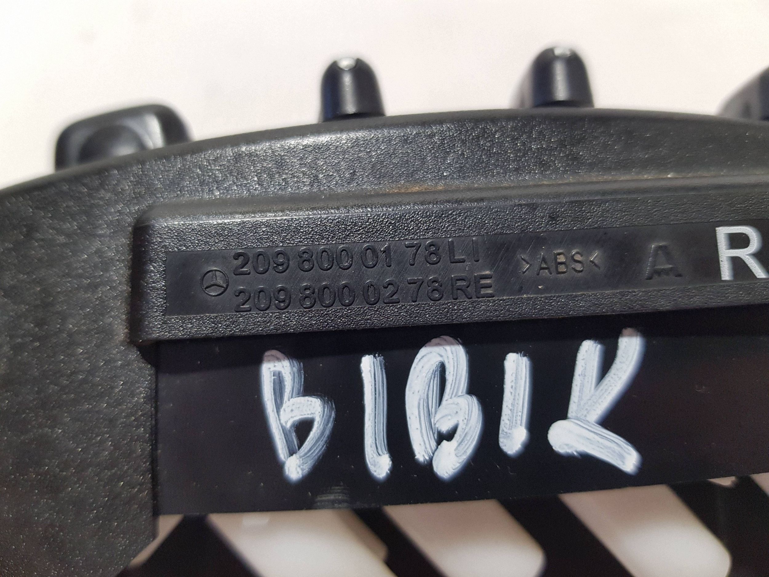 control panel seat right front of the passenger MERCEDES CLK W209