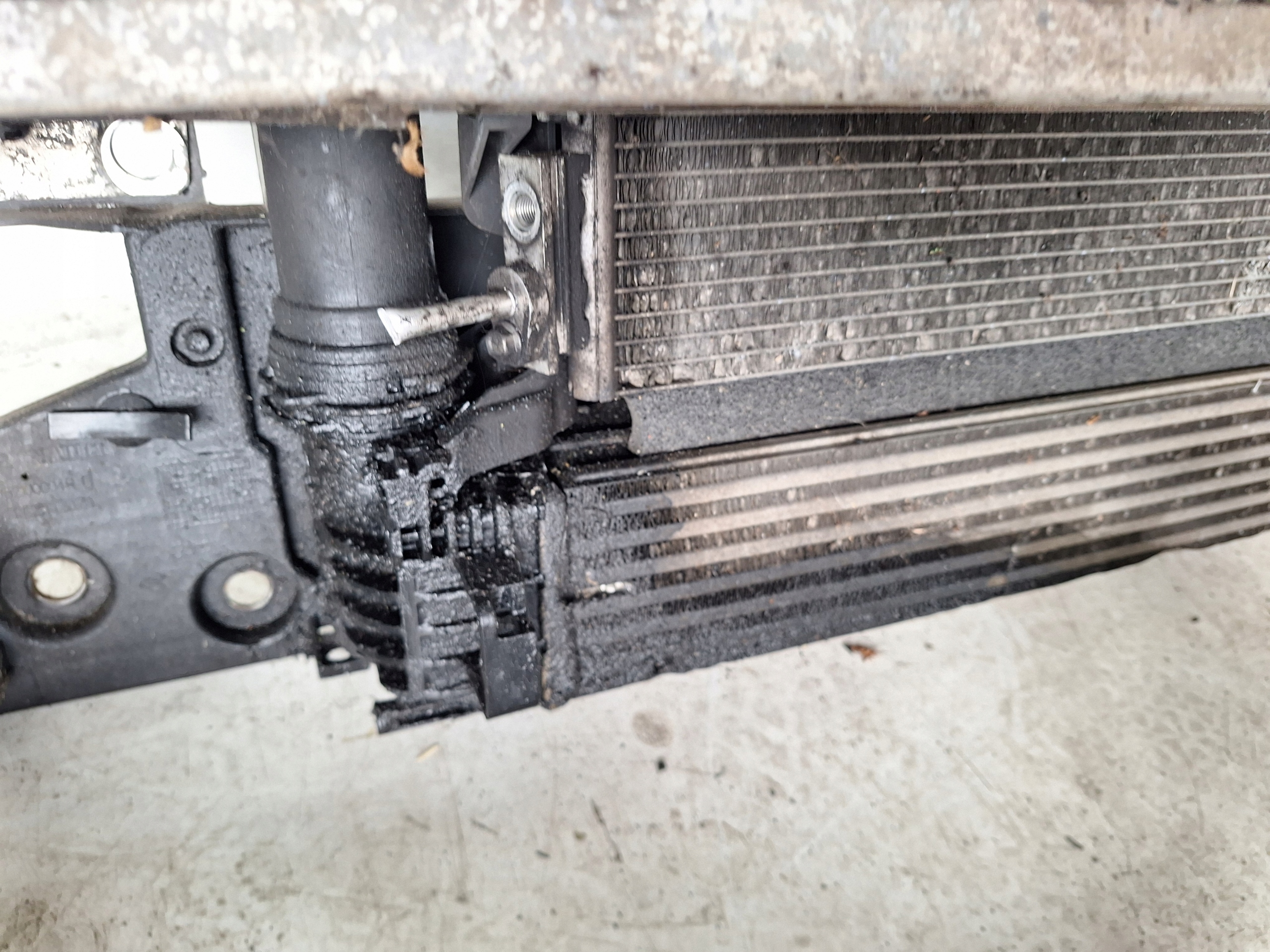 RENAULT MEGANE III LIFT 14-16 support panel for radiators DIESEL