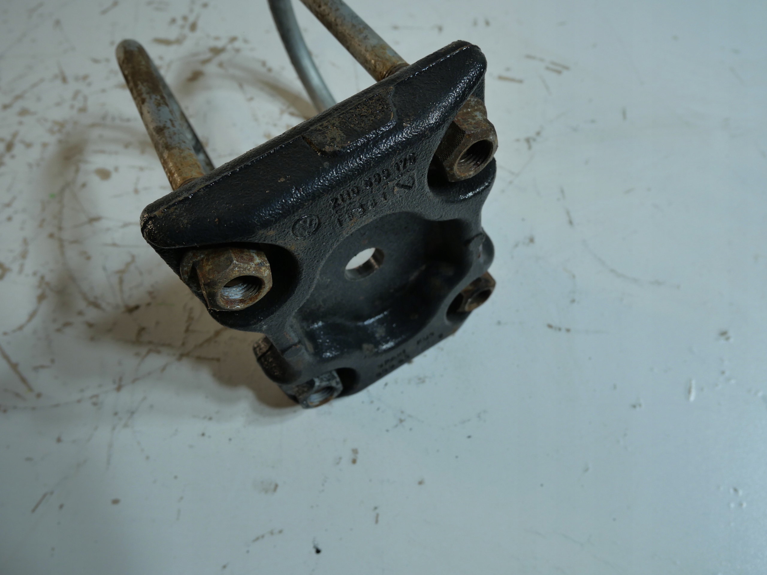 CYBANT Halter RESORA VW AMAROK 2H0599175