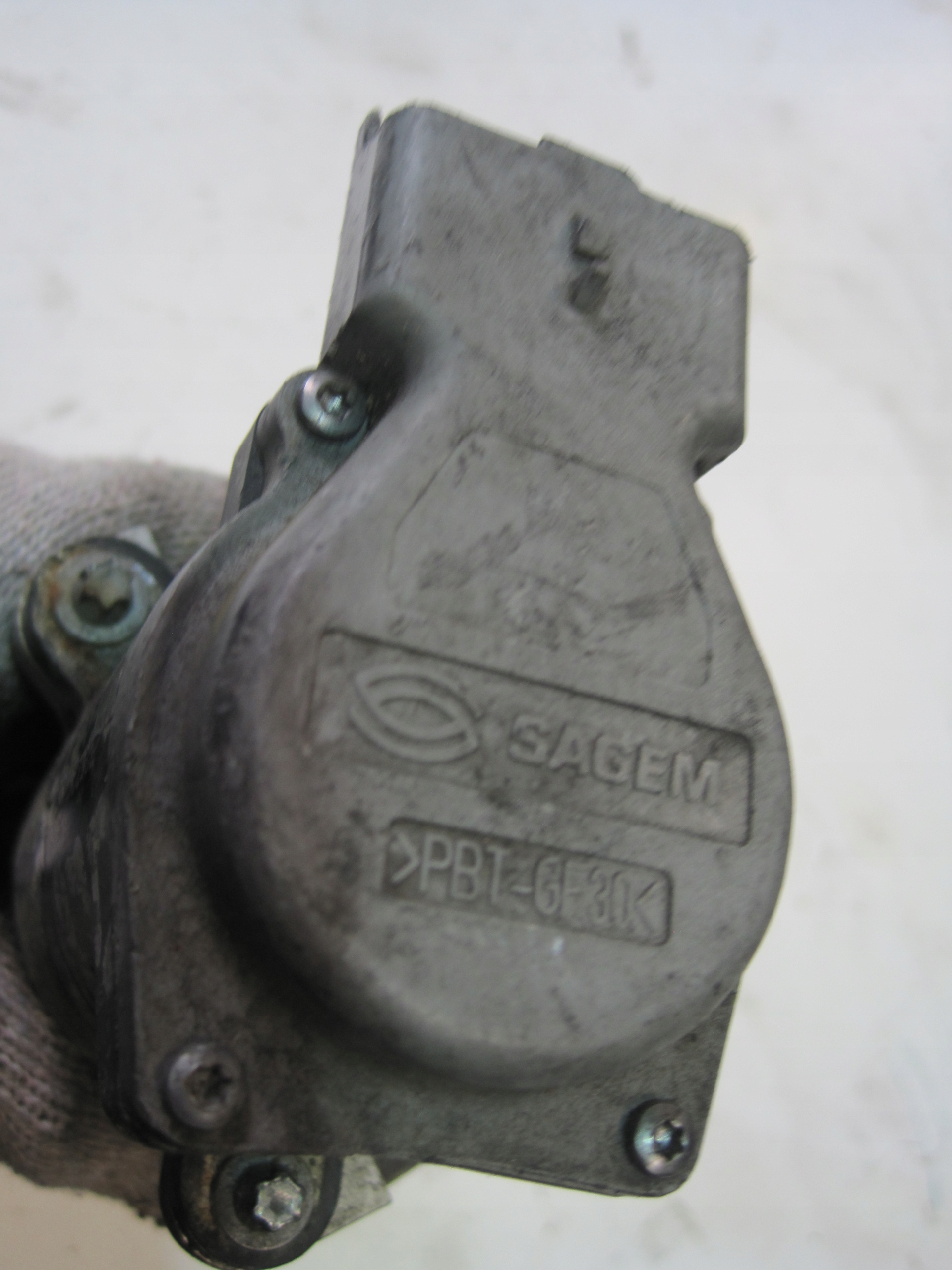 EGR DACIA JOGGER 2,7D 4R8Q9D475-BC