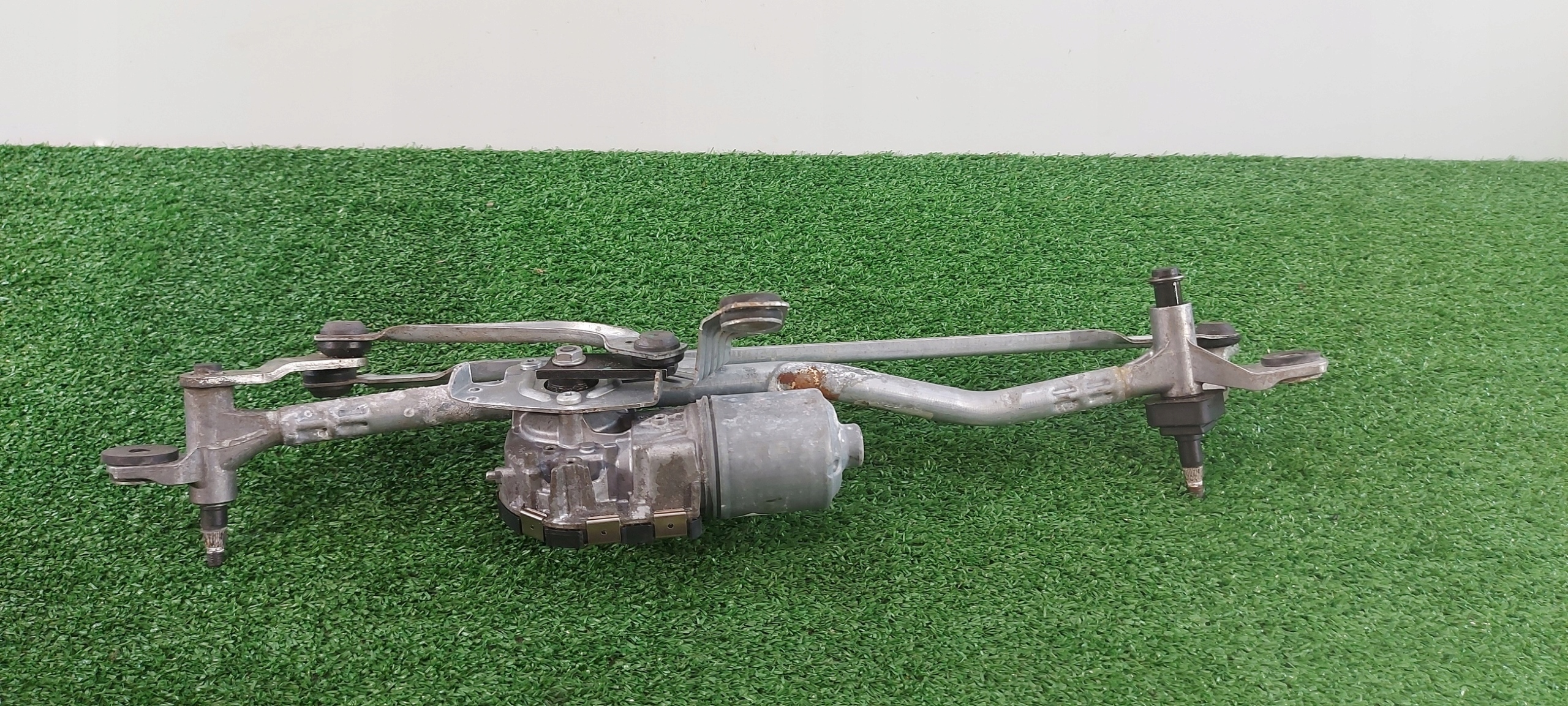 AUDI A6 C7 4G wiper mechanism front engine