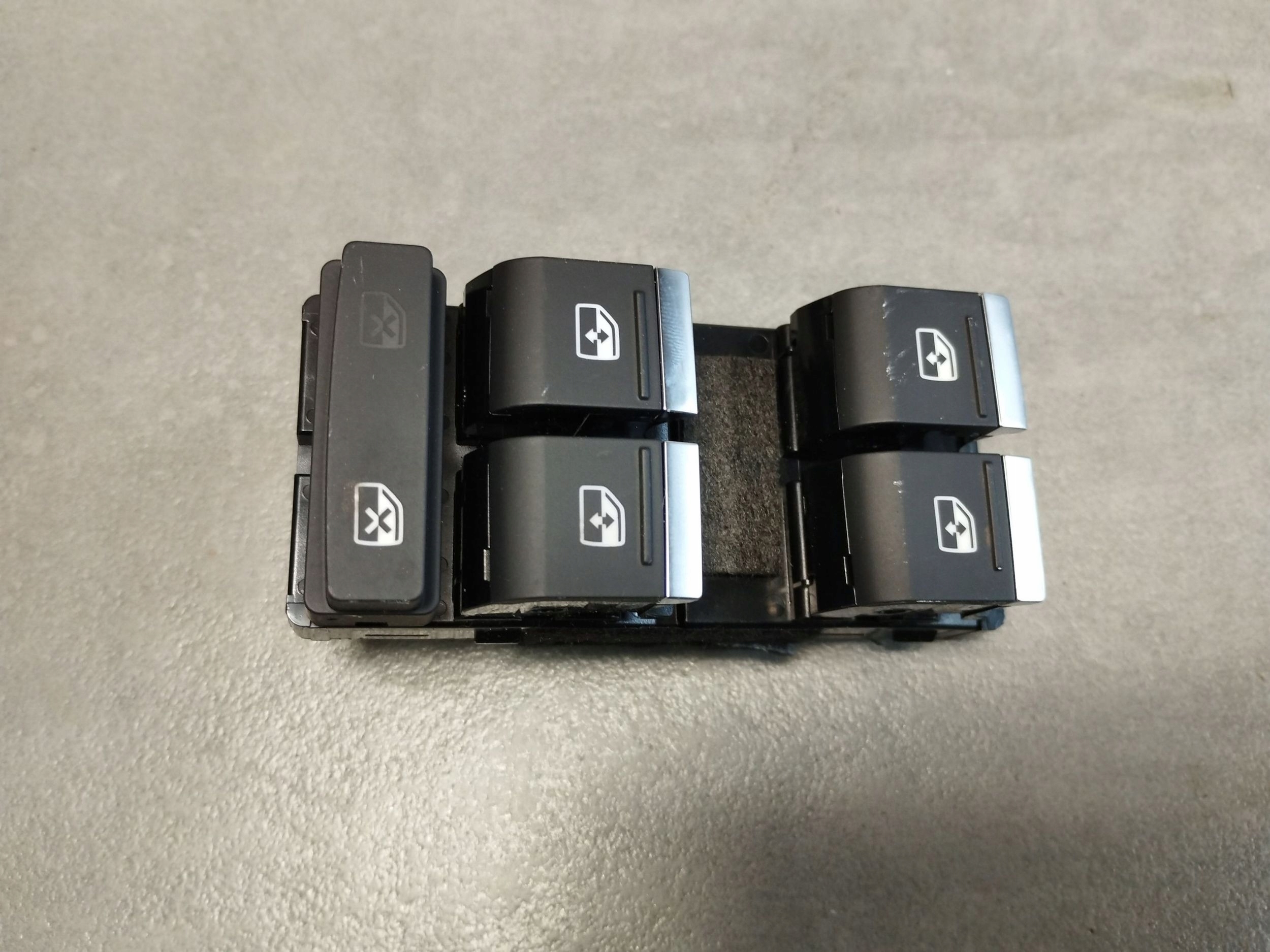 Audi Q3 F3 window control switch left front 83A959851A