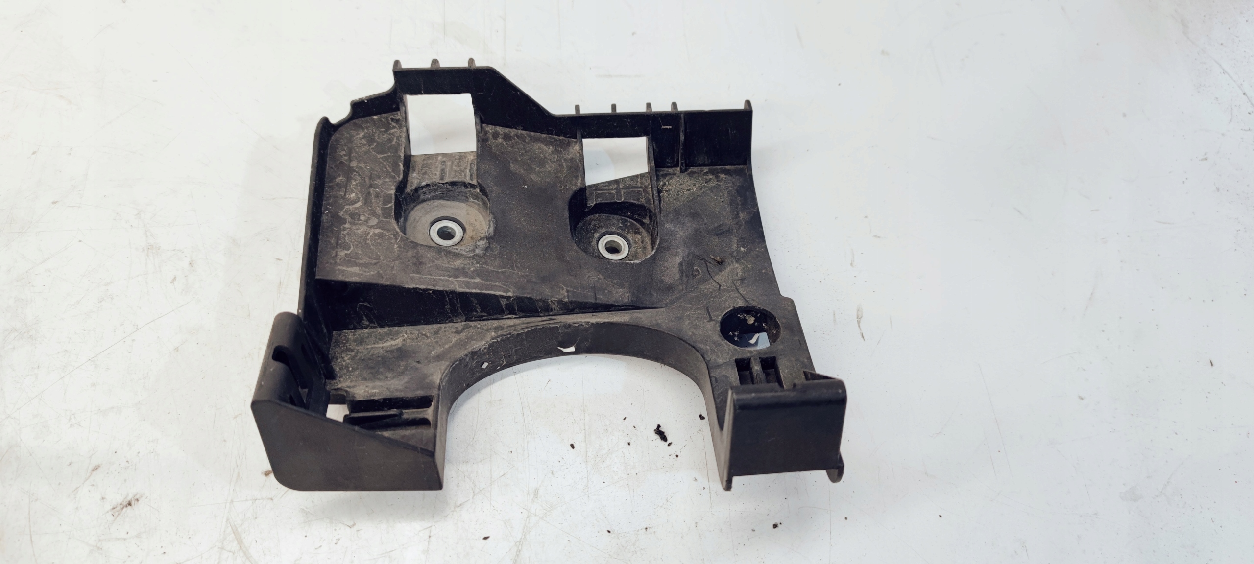 držač kutije osigurača AUDI TT 8J0907361